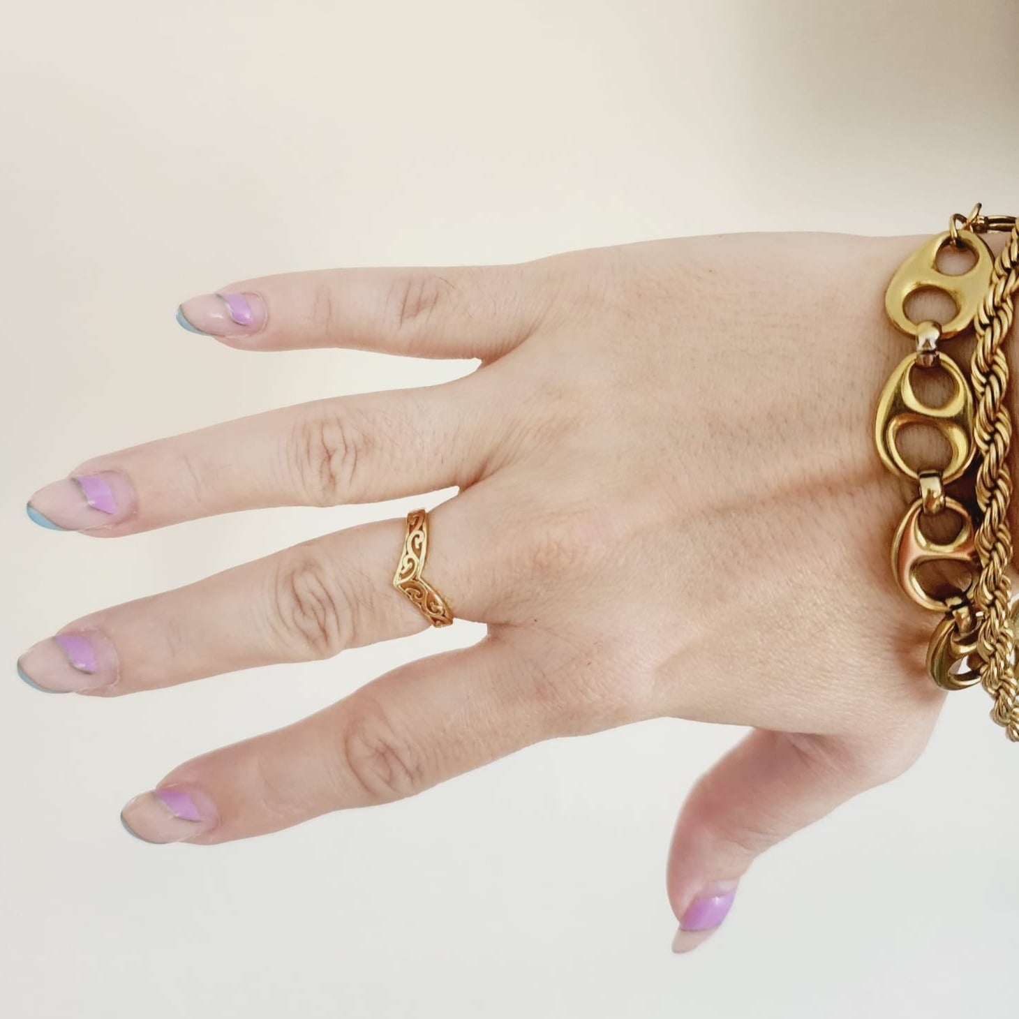 Stackable delicate Ring, gold geometric Ring, delicate dainty ring, vintage geometric ring, Adjustable Gold ring, polish cross ring, Delicate and simple ring, chunky star ring, green gold ring, waterproof ring, hypoallergenic ring, untarnish ring, anti tarnish ring, anillo de estrellas, Water Resistant Jewelry