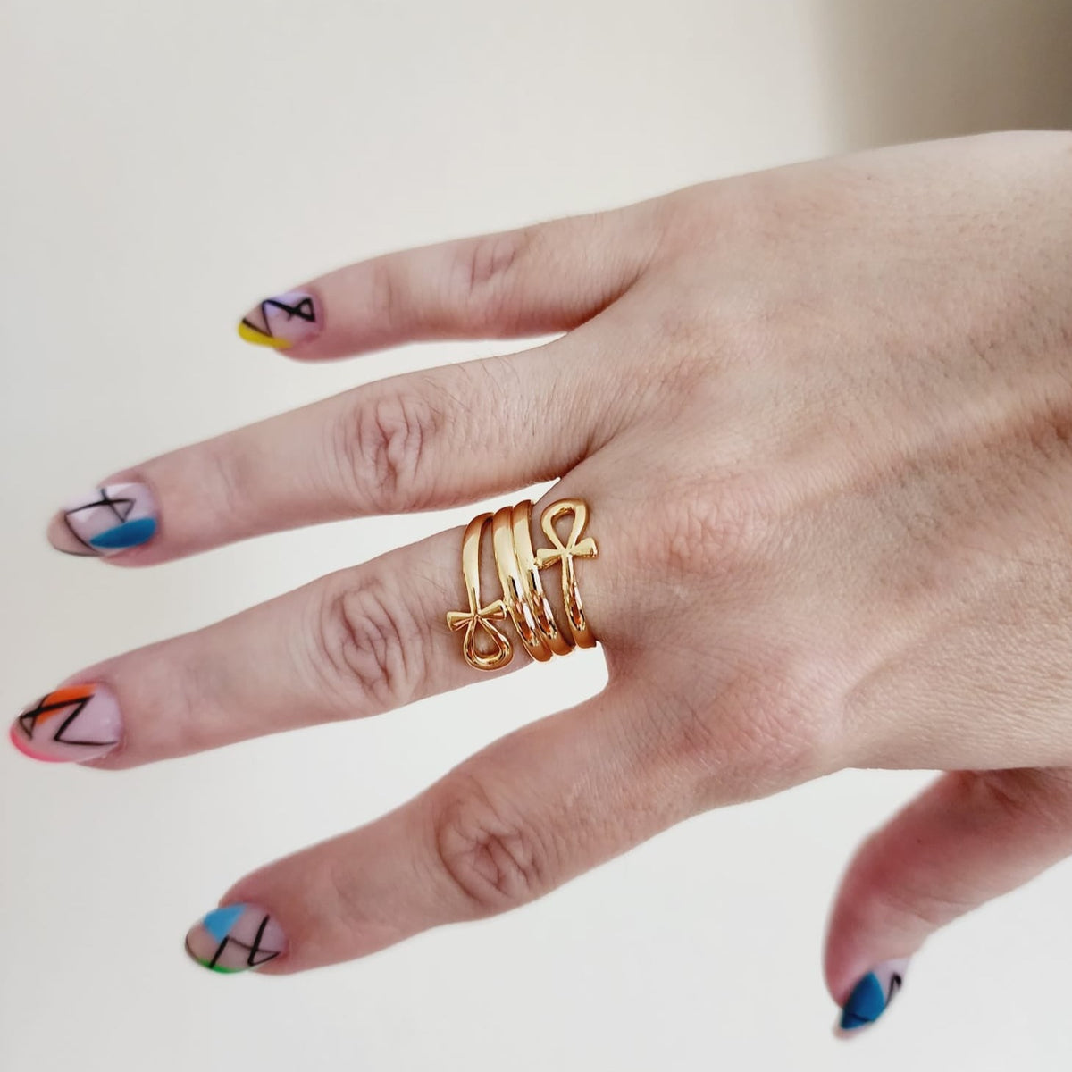 Bold Intertwined cross Ring, gold cross Ring, Chunky cross ring, vintage religious bold ring, Adjustable Gold ring polish cross ring, Delicate and simple ring, chunky star ring, green gold ring, waterproof ring, hypoallergenic ring, untarnish ring, anti tarnish ring, anillo de estrellas, Water Resistant Jewelry  Water Resistant sweat resistant jewelry water resistance jewelry