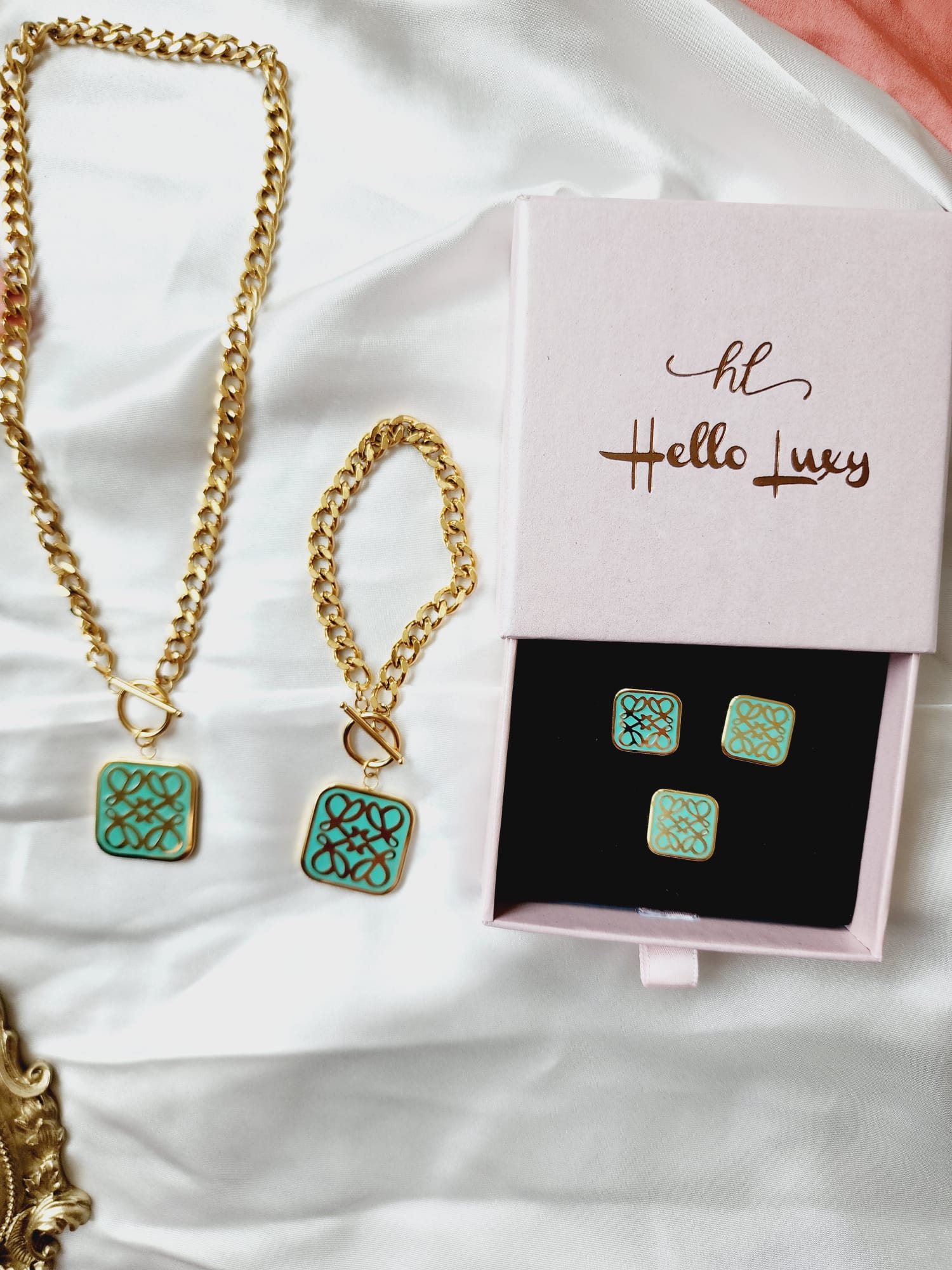 Square Black Necklace, Square white set, Square Pink set, Aqua set, Pink necklace, Aqua necklace, Black Necklace, White necklace, White jewelry, pink jewelry, Aqua jewelry, black and Pearl Jewelry, Luxury sparkle silver necklace, elegant link necklace, elegant pearls necklace, gift for women, jewelry necklace for women, christmas gift for women, mom gift ideas, mothers day gift, gift for wife, pearls necklace, pearls jewelry