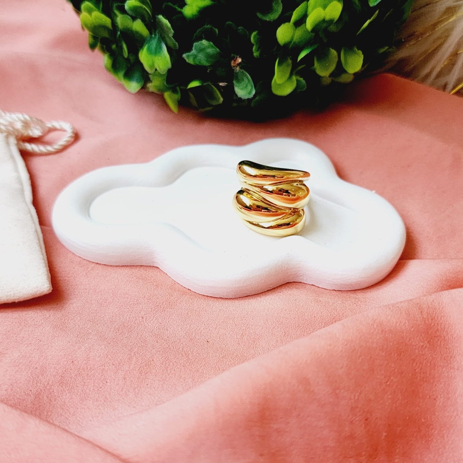 Bold Double Bubble glossy Ring, Chunky ring, Double tone bold ring, bold ring, bold double tone ring, valentine gift, jewelry gift for valentines, love ring, love jewelry, gift for wife, gift for friend, friendship gifts, self love ring, amor propio anillo, anillo de corazon, waterproof ring, waterproof jewelry, timeless jewelry, timeless ring, gift for girlfriend, soulmate ring, elegant ring, classy ring, dainty ring, everyday ring, must have ring, must have jewelry