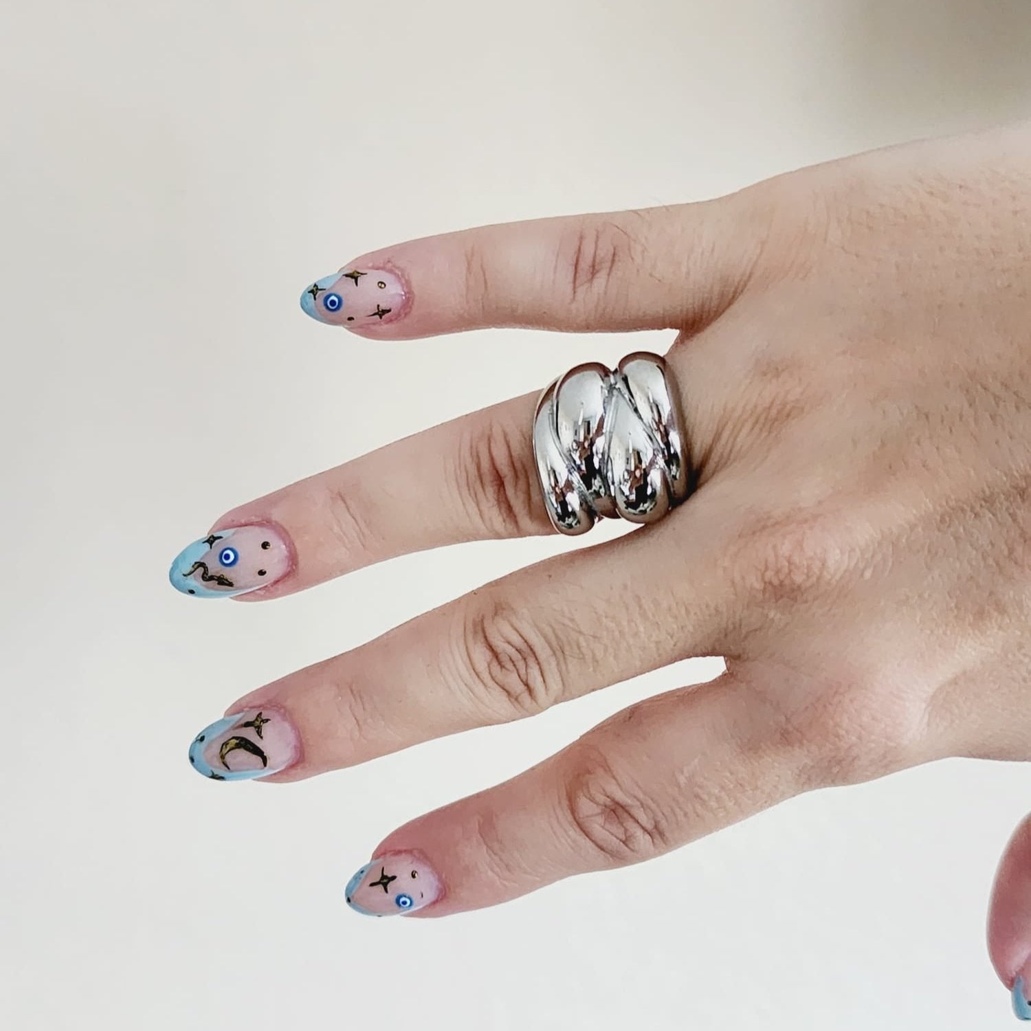 Bold Double Bubble glossy Ring, Chunky ring, Double tone bold ring, bold ring, bold double tone ring, valentine gift, jewelry gift for valentines, love ring, love jewelry, gift for wife, gift for friend, friendship gifts, self love ring, amor propio anillo, anillo de corazon, waterproof ring, waterproof jewelry, timeless jewelry, timeless ring, gift for girlfriend, soulmate ring, elegant ring, classy ring, dainty ring, everyday ring, must have ring, must have jewelry