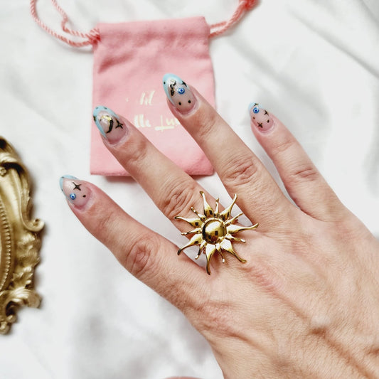 Bold Sun Ring, gold sun Ring, Chunky sun ring, vintage sun bold ring, Adjustable Gold ring, Adjustable Gold ring, dainty leaves ring, Delicate and simple ring, chunky star ring, green gold ring, waterproof ring, hypoallergenic ring, untarnish ring, anti tarnish ring, anillo de estrellas, Water Resistant Jewelry  Water Resistant sweat resistant jewelry water resistance jewelry  Vintage Rings