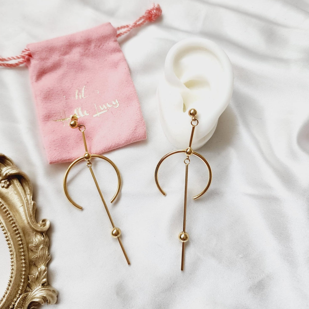 Unique Gemetric Earrings, Golden egypcian Earrings, Edgy Water Resistant Earrings, 18k Gold Plated, Vintage Earrings, Geometric lightweight earrings, Hypoallergenic Earrings, Waterproof Earrings, water resistance jewelry, Vintage Earrings, Bold Earrings, Water Resistant Earrings, Tarnish Free Earrings, Vintage Style, Vintage Earrings, tarnish free jewelry, hypoallergenic jewelry, Gift For Her, Fashion Gift for Her, Doctor Gift for Christmas