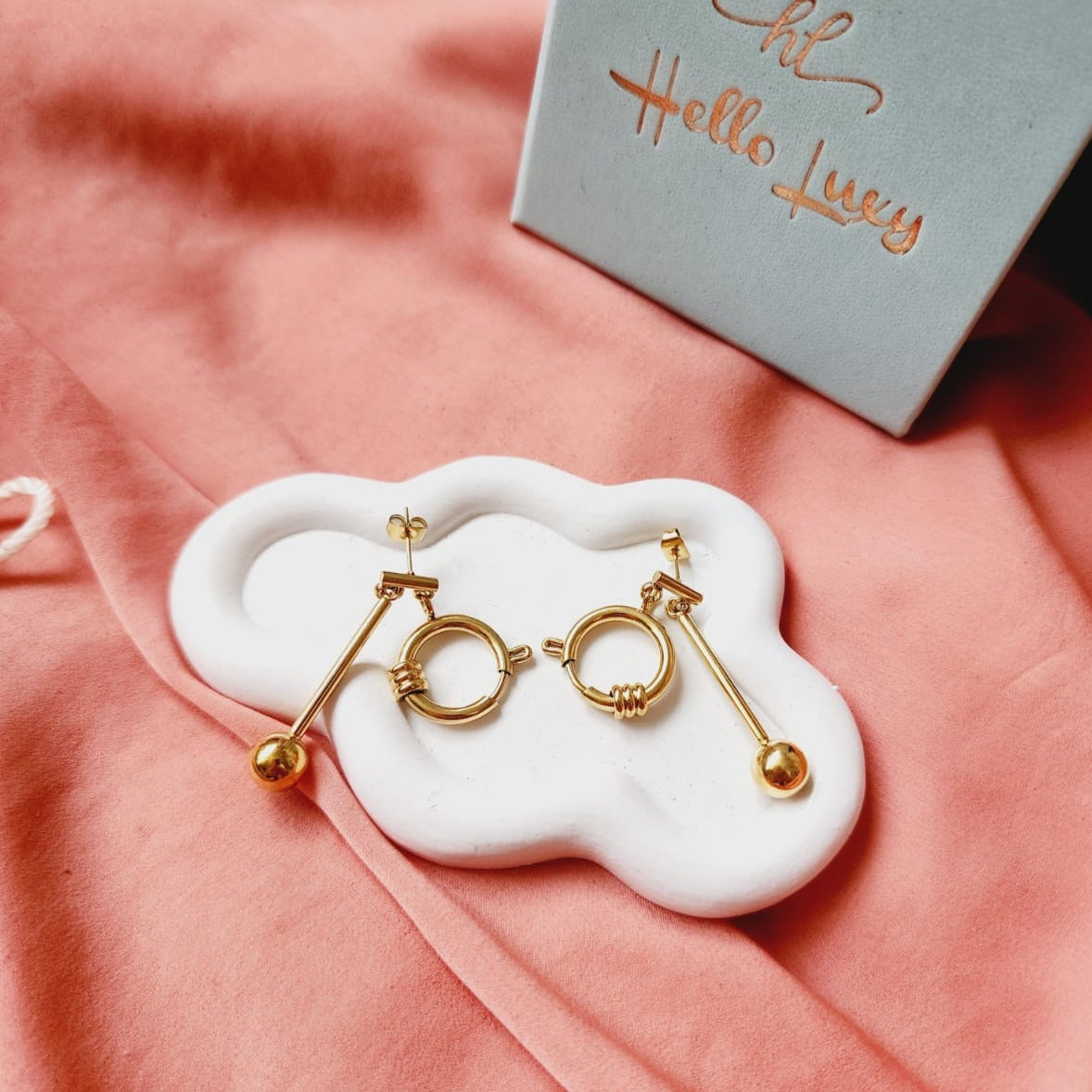 Unique geometric Earrings, Golden and silver Earrings, Geometric Pearl Lightweigh earrings, 18k Gold Plated Earrings, Hypoallergenic Earrings, Waterproof Earrings, water resistance jewelry, Vintage Earrings, Bold Earrings, Water Resistant Earrings, Tarnish Free Earrings, Vintage Style, Vintage Earrings, tarnish free jewelry, hypoallergenic jewelry, Gift For Her, Fashion Gift for Her, Doctor Gift for Christmas