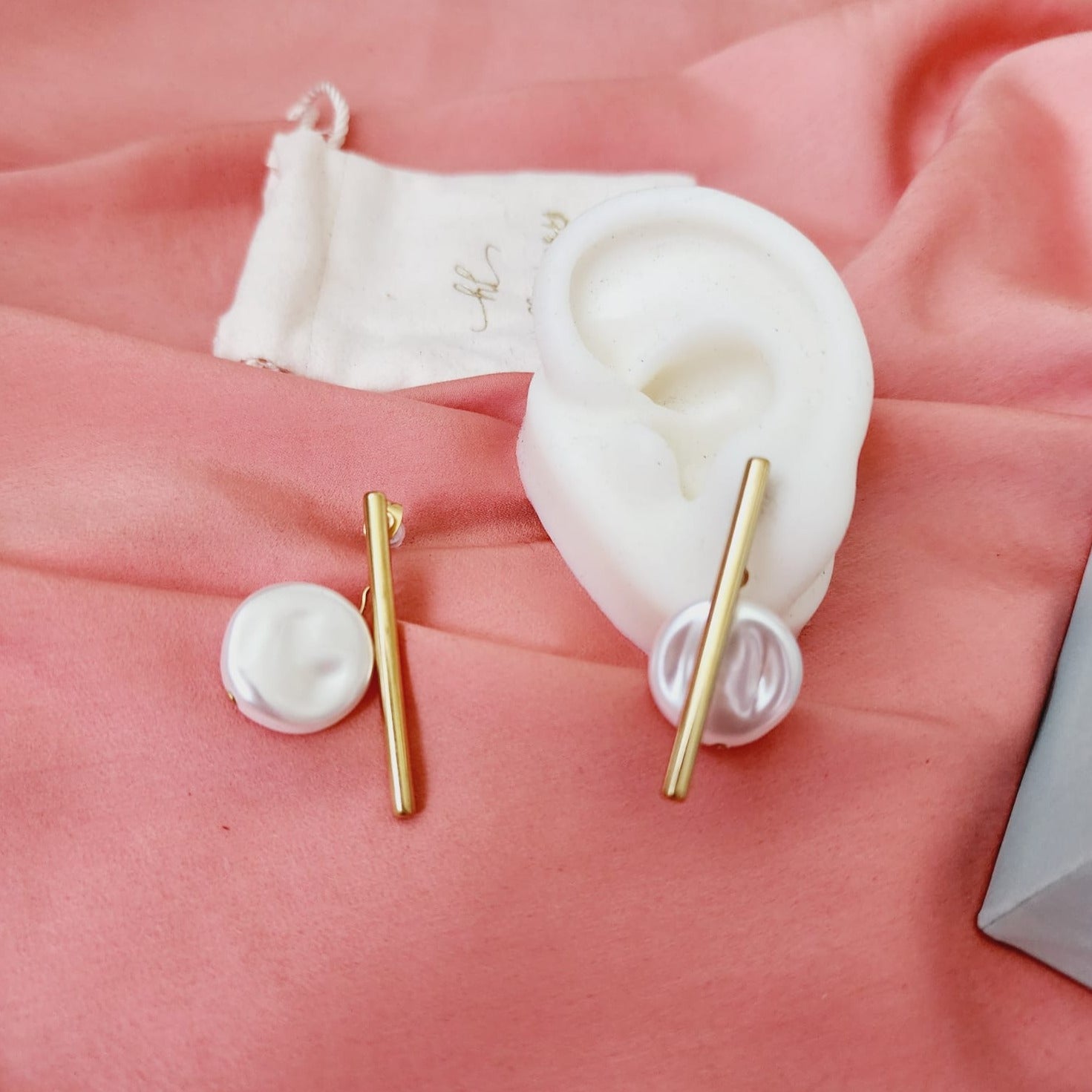 mother Pearl heart  Geometric Earrings, Golden pearl Earrings, Pearl hoops, pearl Water Resistant Earrings, 18k Gold Plated, Vintage Earrings, Geometric lightweight earrings, Hypoallergenic Earrings, Waterproof Earrings, water resistance jewelry, Vintage Earrings, Bold Earrings, Water Resistant Earrings, Tarnish Free Earrings, Vintage Style, Vintage Earrings, tarnish free jewelry, hypoallergenic jewelry, Gift For Her, Fashion Gift for Her, Doctor Gift for Christmas