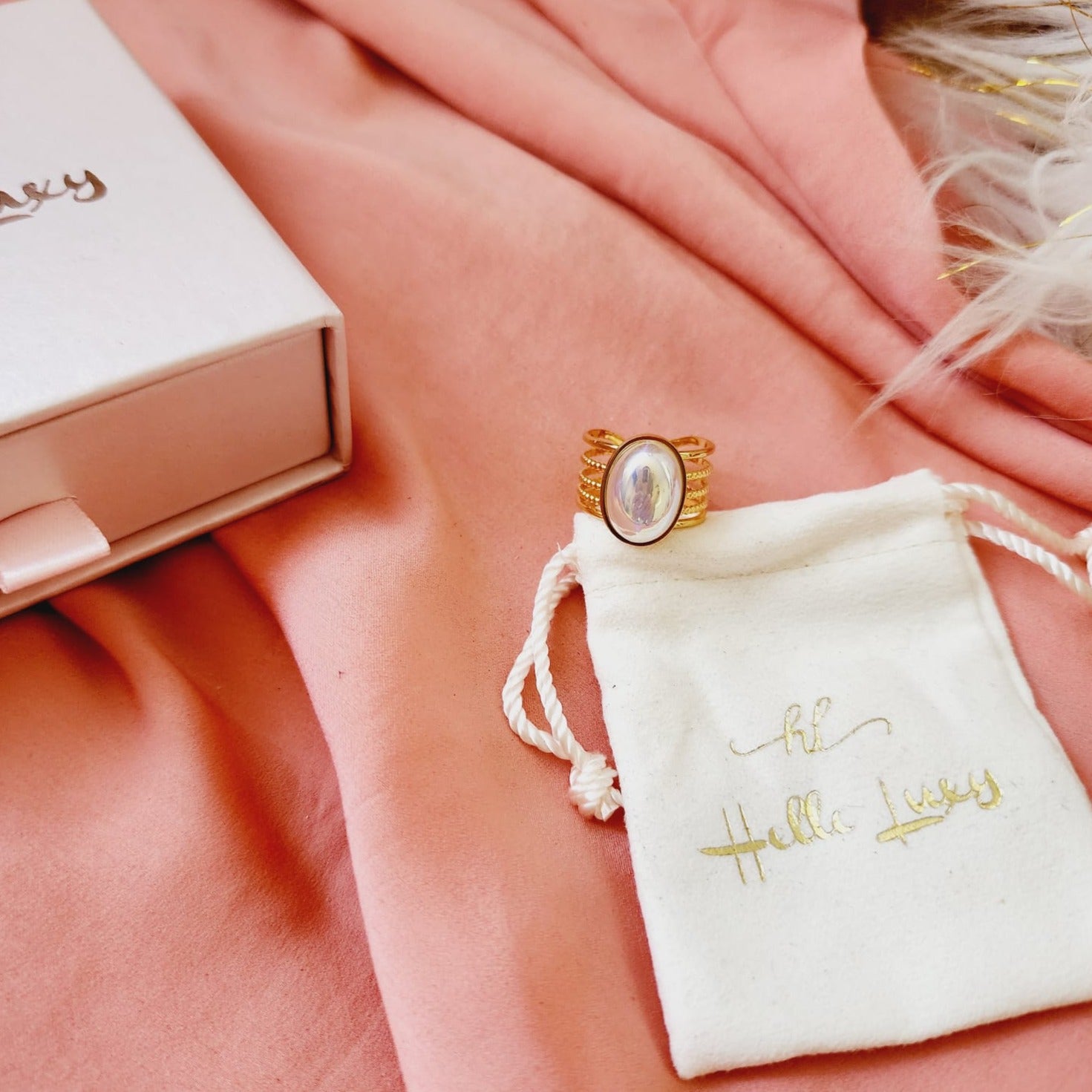 Holographic Oval ring, Luxury Oval cut amethyst stainless steel wide rings, Mother Pearl ring, Adjustable mother shell ring, Shell gold ring, Adjustable waterproof ring, Water Resistant Jewelry, Fashion Love Stainless Steel Geometric Love Pearl Open Ring, Luxury Oval cut amethyst stainless steel wide rings