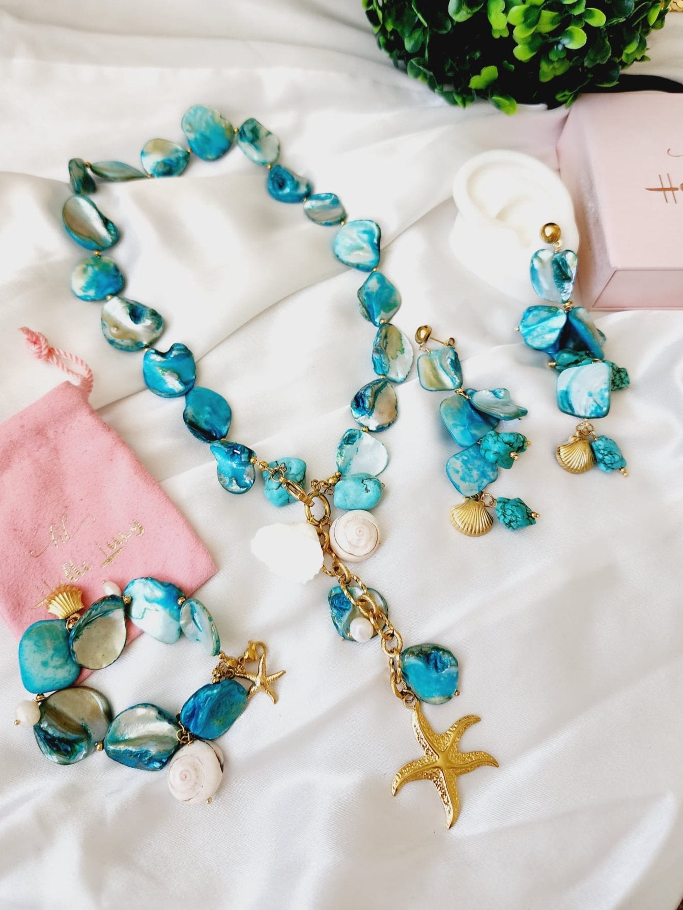 Blue nacar Baroque necklace, blue pearl Chunky Necklace, 18k Gold Plated Cuban Chain, blue summer necklace, blue pearl choker, blue baroque necklace, blue mother pearl necklace, summer necklace, summer jewelry trends, gift for women, bold blue necklace, gift for bestfriend, gift for wife, aesthetic pearl necklace, Stainless Steel Pearl Beaded necklace, ellie vail jewelry, waterproof necklace for women