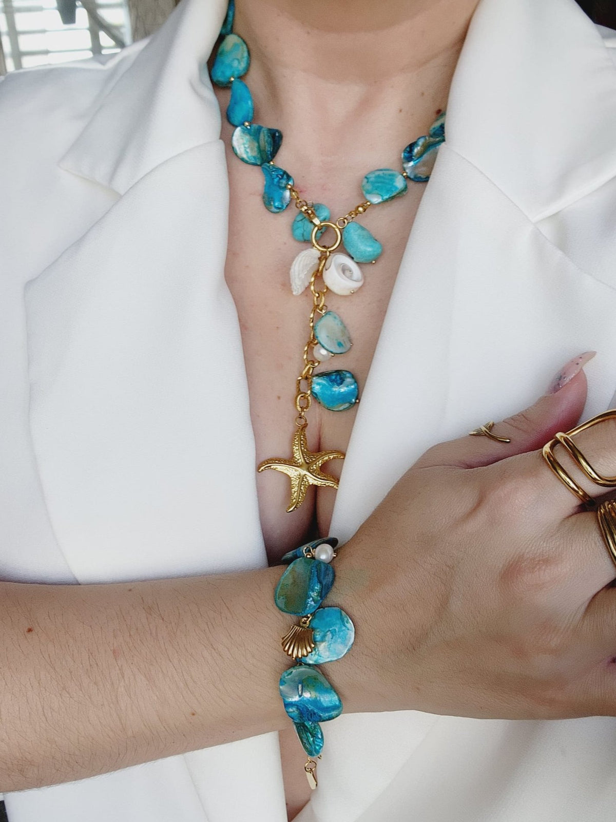 Blue nacar Baroque necklace, blue pearl Chunky Necklace, 18k Gold Plated Cuban Chain, blue summer necklace, blue pearl choker, blue baroque necklace, blue mother pearl necklace, summer necklace, summer jewelry trends, gift for women, bold blue necklace, gift for bestfriend, gift for wife, aesthetic pearl necklace, Stainless Steel Pearl Beaded necklace, ellie vail jewelry, waterproof necklace for women