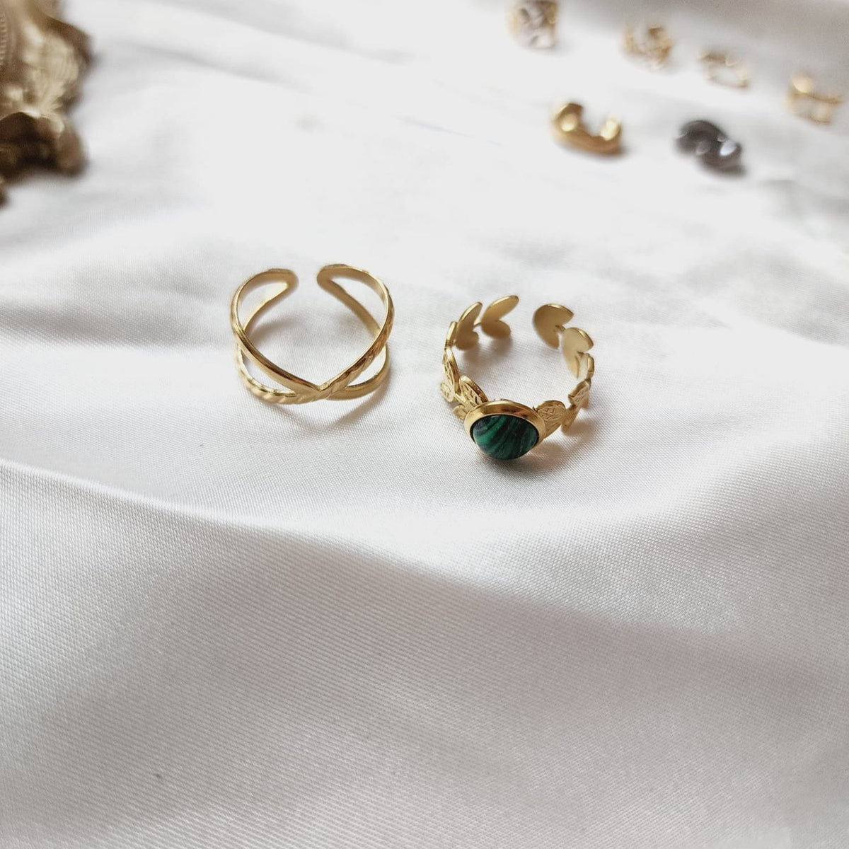 Hug adjustable Ring, geometric gold ring, Dainty X ring, Adjustable bold ring, Adjustable Gold ring Delicate and simple ring, chunky star ring, green gold ring, waterproof ring, hypoallergenic ring, untarnish ring, anti tarnish ring, anillo de estrellas, Water Resistant Jewelry