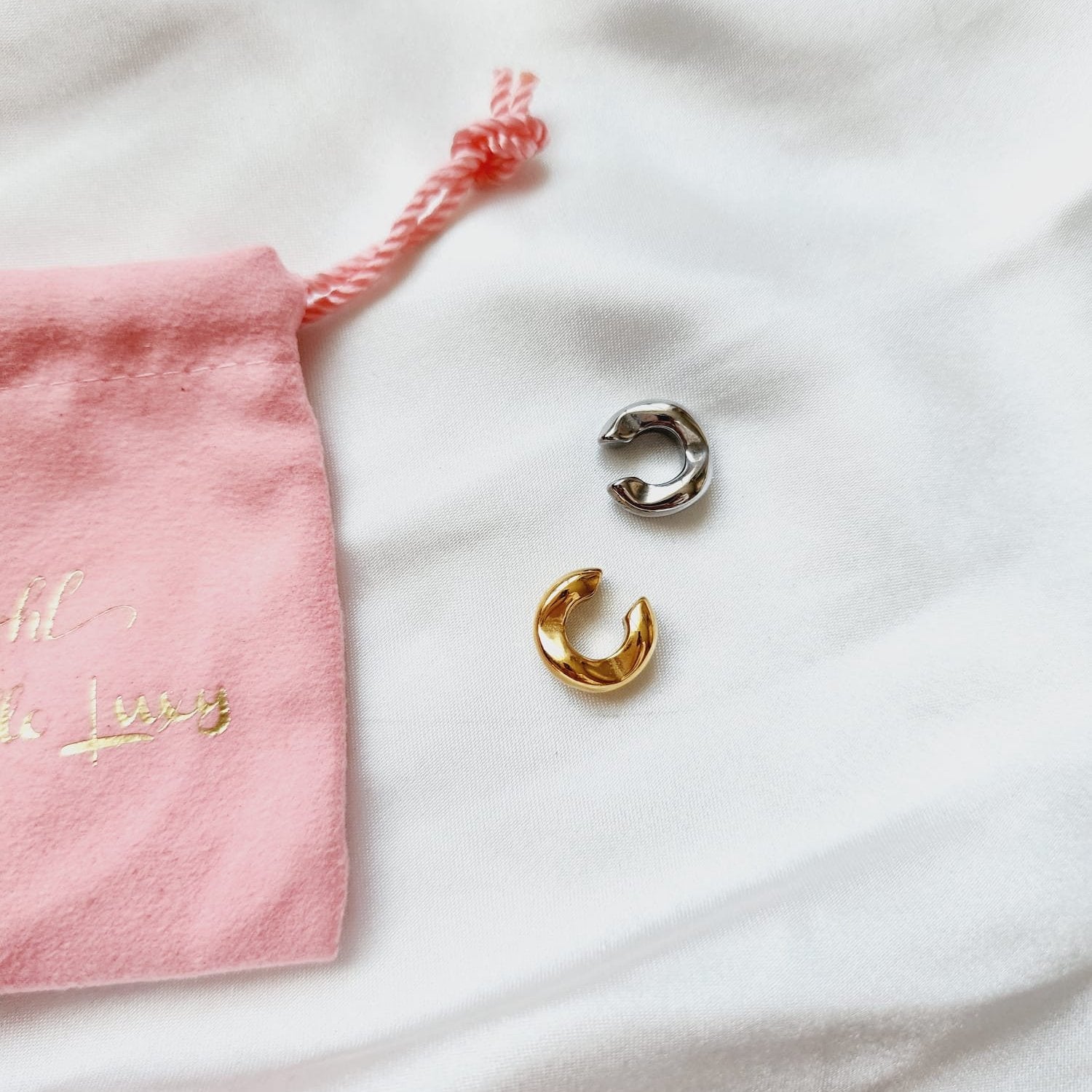 Bold Ear Cuff, Stainless Steel Ear cuff, chunky ear cuff, classy ear cuff, edgy ear cuff, stacking ear cuff, Simple Ear hole free, Ear bone clip, gold ear bone clip, gold ear hole earrings, Water resistant gold hoops, tarnish free gold open hoops, Lightweight Chunky Open Hoops, 14k lightweight chunky hoops, 14k gold hoops, 14k Double tone hoops, 18k Gold Filled lightweight hoops, 18k Gold Filled hoops, classy gold hoops, bold gold hoops, chunky double tone hoops, chunky medium gold hoops, chunky medium doub