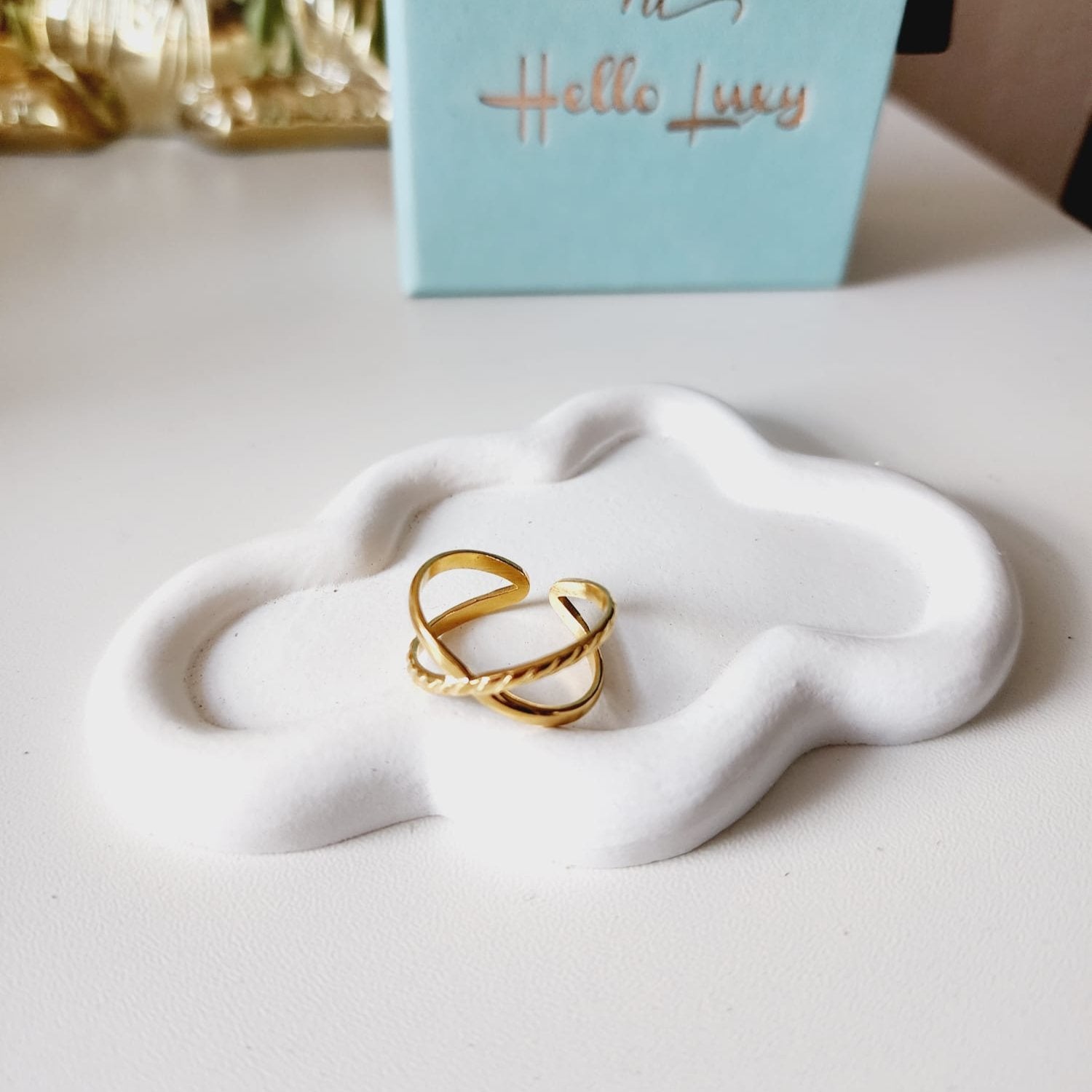 Hug adjustable Ring, geometric gold ring, Dainty X ring, Adjustable bold ring, Adjustable Gold ring Delicate and simple ring, chunky star ring, green gold ring, waterproof ring, hypoallergenic ring, untarnish ring, anti tarnish ring, anillo de estrellas, Water Resistant Jewelry