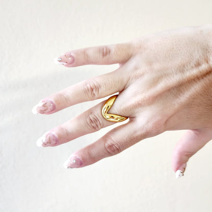 Bold Double Bubble glossy Ring, Chunky ring, Double tone bold ring, bold ring, bold double tone ring, valentine gift, jewelry gift for valentines, love ring, love jewelry, gift for wife, gift for friend, friendship gifts, self love ring, amor propio anillo, anillo de corazon, waterproof ring, waterproof jewelry, timeless jewelry, timeless ring, gift for girlfriend, soulmate ring, elegant ring, classy ring, dainty ring, everyday ring, must have ring, must have jewelry