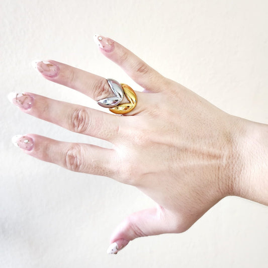 Bold Double Bubble glossy Ring, Chunky ring, Double tone bold ring, bold ring, bold double tone ring, valentine gift, jewelry gift for valentines, love ring, love jewelry, gift for wife, gift for friend, friendship gifts, self love ring, amor propio anillo, anillo de corazon, waterproof ring, waterproof jewelry, timeless jewelry, timeless ring, gift for girlfriend, soulmate ring, elegant ring, classy ring, dainty ring, everyday ring, must have ring, must have jewelry