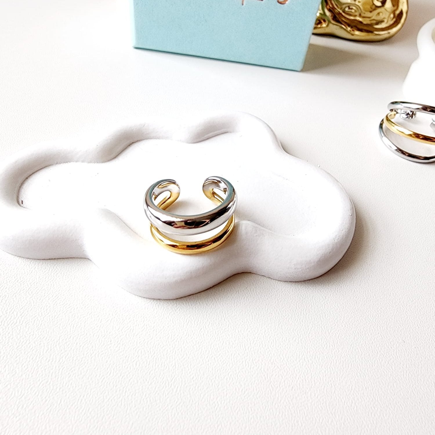 Two tone hoops, two tone earrings, two tone everyday earrings, gold and silver hoops, gold and silver earrings, Water resistant gold hoops, tarnish free gold open hoops, Lightweight Chunky Open Hoops, 14k lightweight chunky hoops, 14k gold hoops, 14k Double tone hoops, 18k Gold Filled lightweight hoops, 18k Gold Filled hoops, classy gold hoops, bold gold hoops, chunky double tone hoops, chunky medium gold hoops, chunky medium double tone hoops, 