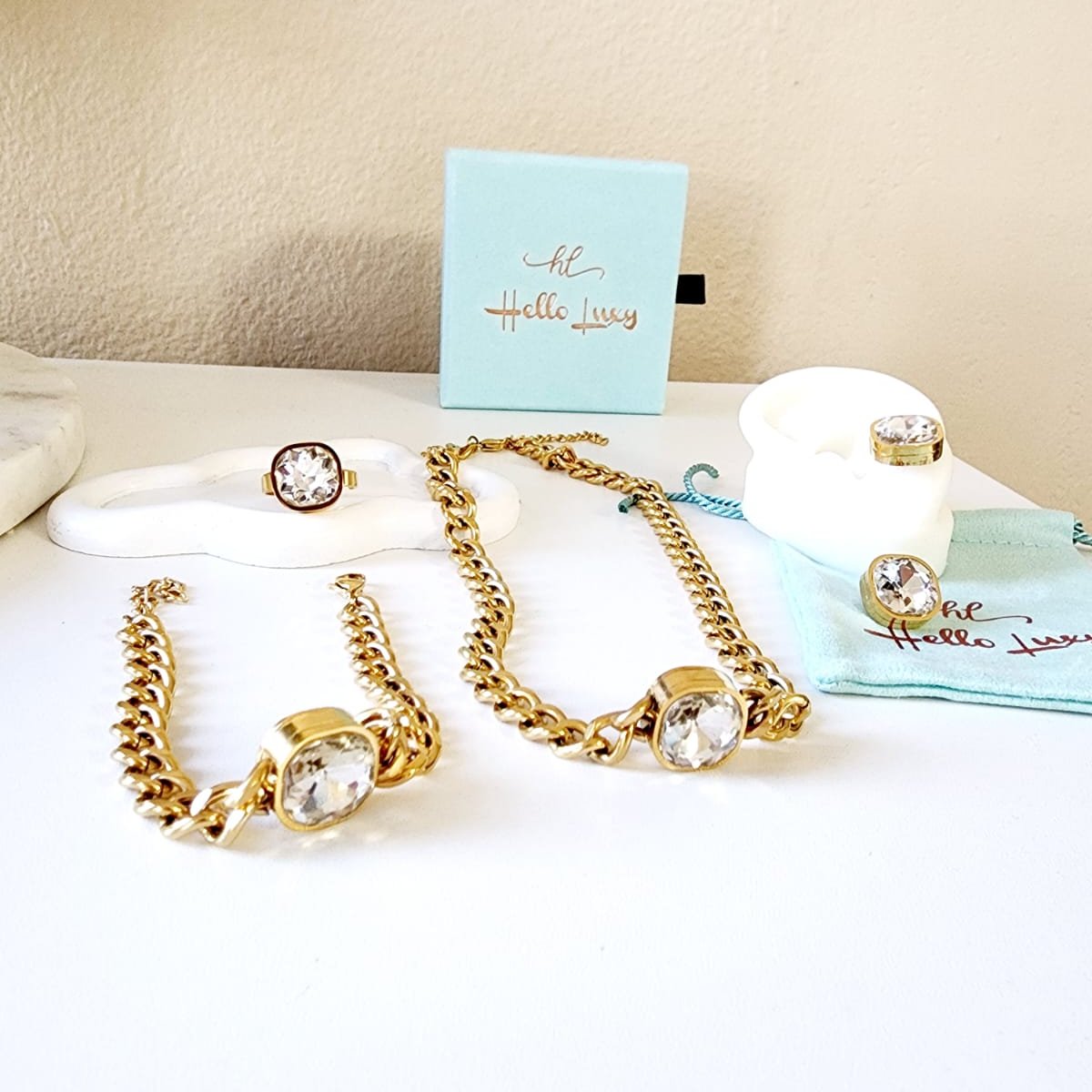 Golden Heart Crystal Necklace, Sparkle set, White Crystal Jewelry, White Necklace, White Fine Jewelry, Luxury sparkle silver necklace, elegant link necklace, elegant pearls necklace, gift for women, jewelry necklace for women, christmas gift for women, mom gift ideas, mothers day gift, gift for wife, pearls necklace, pearls jewelry