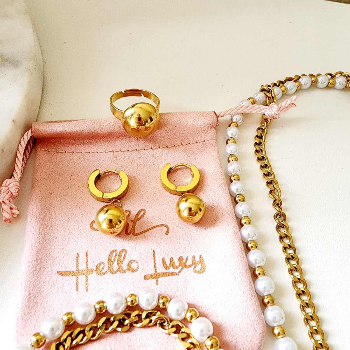 Golden Heart Crystal Necklace, Sparkle set, White Crystal Jewelry, White Necklace, White Fine Jewelry, Luxury sparkle silver necklace, elegant link necklace, elegant pearls necklace, gift for women, jewelry necklace for women, christmas gift for women, mom gift ideas, mothers day gift, gift for wife, pearls necklace, pearls jewelry