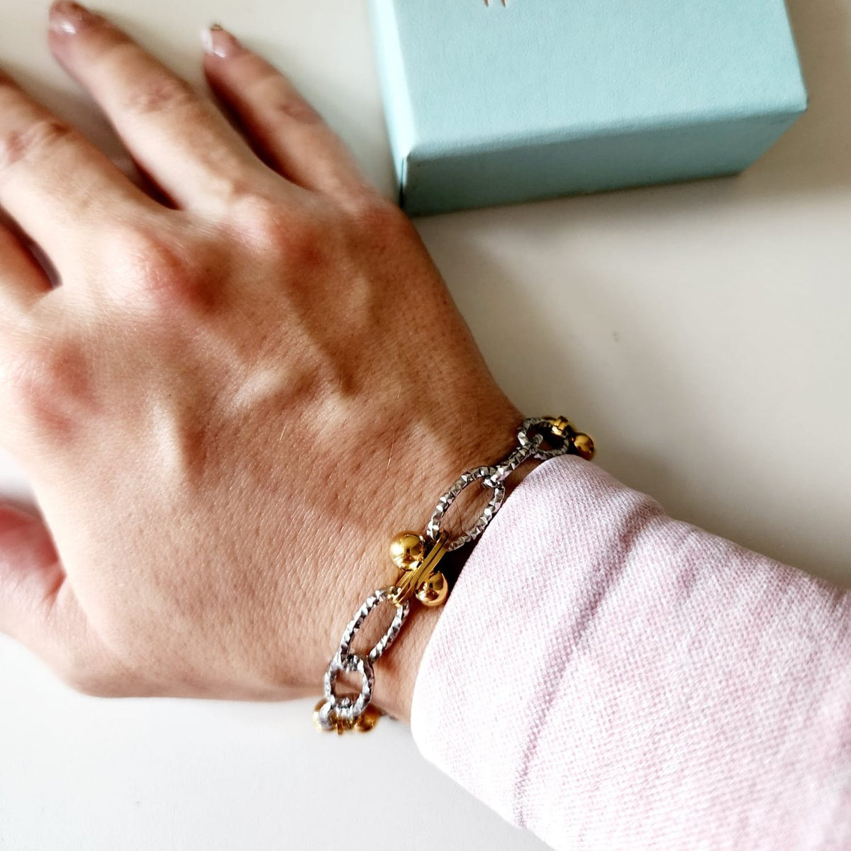 Geometric two tone bracelet, Circular double tone bracelet, Double tone vintage bracelet, constellation bracelet, Vintage bracelet, double tone jewelry, Water resistance Bracelet, Mesh silver bracelet, Vintage Jewelry, 
Cuban Bracelet, Vintage Bracelet, Paper Link Bracelet, Minimalist Jewelry, Minimalist Gift for her, religious gift, waterproof bracelet, Water resistant bracelet, Minimalist Gift