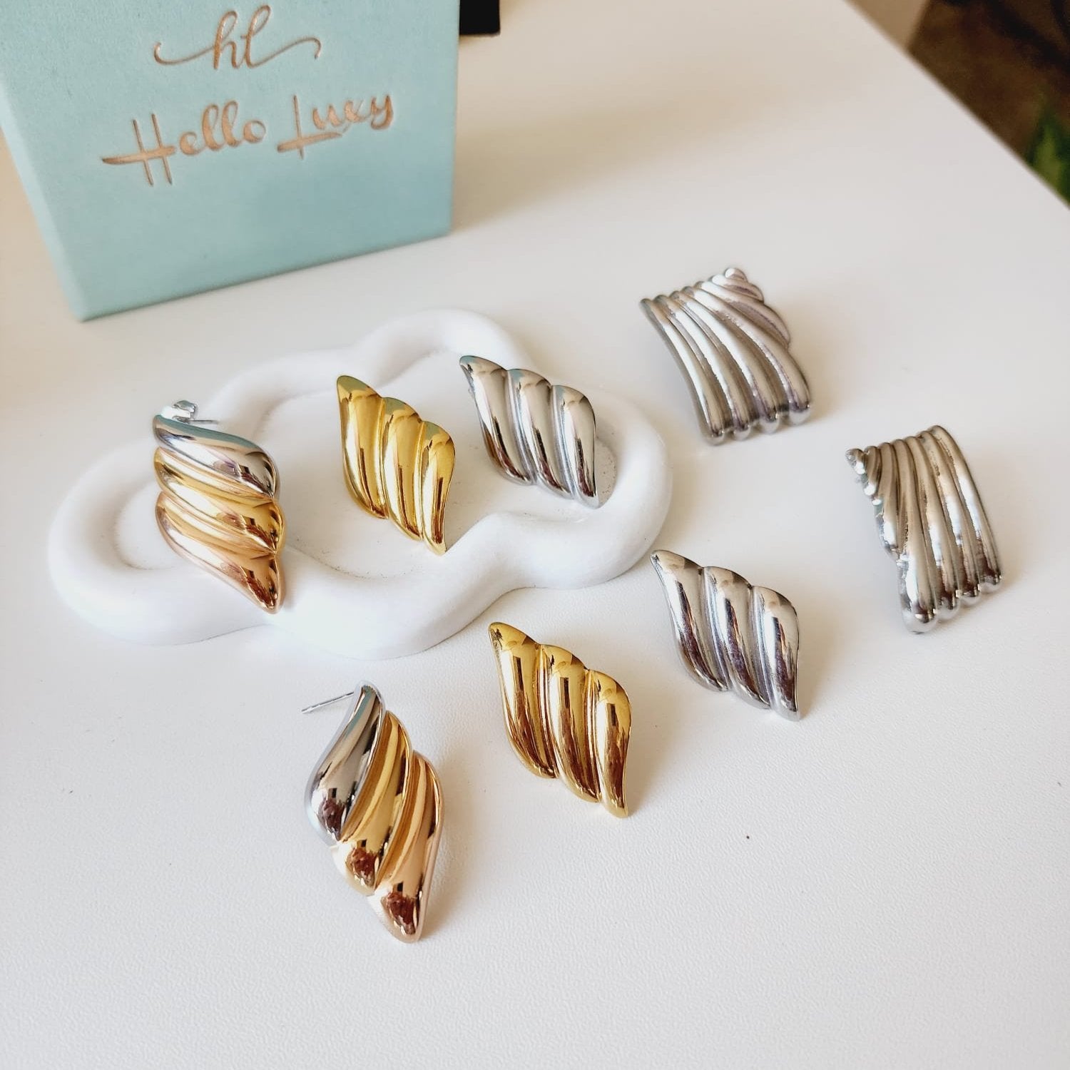 Bold golden studs, bold three tone earrings, bold silver earring, chunky golden studs, geometric jewelry, spiral earrings, spiral silver earrings, hearts silver medium earrings, Silver classy earrings, hearts earrings, self love earrings, silver chunky hearts earrings, two tones chunky earrings, hypoallergenic earrings, two tone everyday hoops, 18k gold plated earrings, Waterproof earrings, Silver and gold earrings, Durable earrings, Elegant earrings, Timeless design, aesthetic earrings, timeless earrings, 