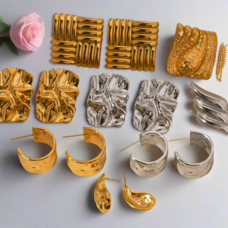 Geometric Silver earrings, bold Silver earrings, chunky rectangular earrings, two tone classy earrings, vintage two tone earrings, long lasting two tone earrings, two tone chunky earrings, two tones chunky earrings, hypoallergenic earrings, two tone everyday studs, 18k gold plated earrings, Waterproof earrings