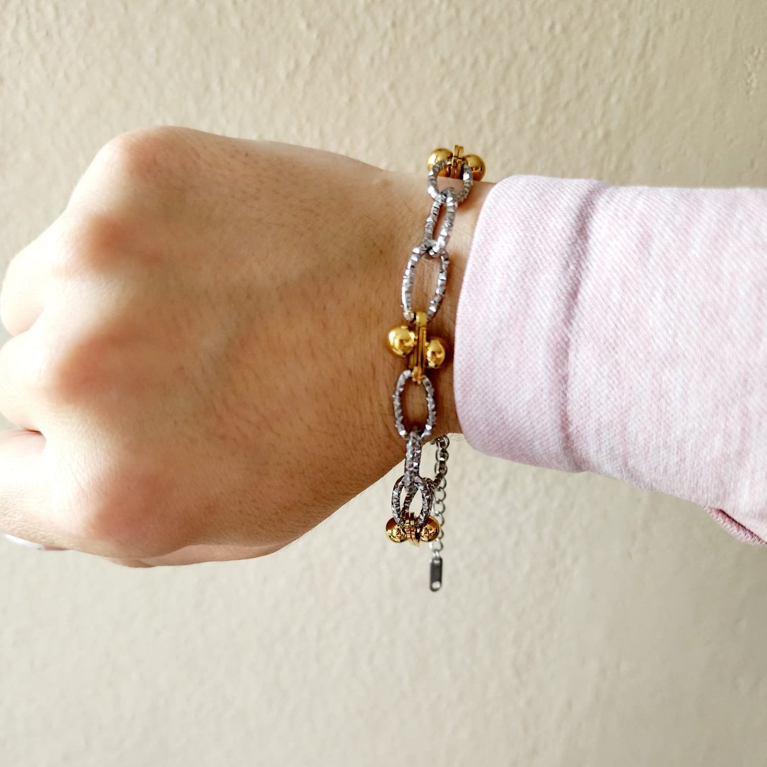 Geometric two tone bracelet, Circular double tone bracelet, Double tone vintage bracelet, constellation bracelet, Vintage bracelet, double tone jewelry, Water resistance Bracelet, Mesh silver bracelet, Vintage Jewelry, 
Cuban Bracelet, Vintage Bracelet, Paper Link Bracelet, Minimalist Jewelry, Minimalist Gift for her, religious gift, waterproof bracelet, Water resistant bracelet, Minimalist Gift