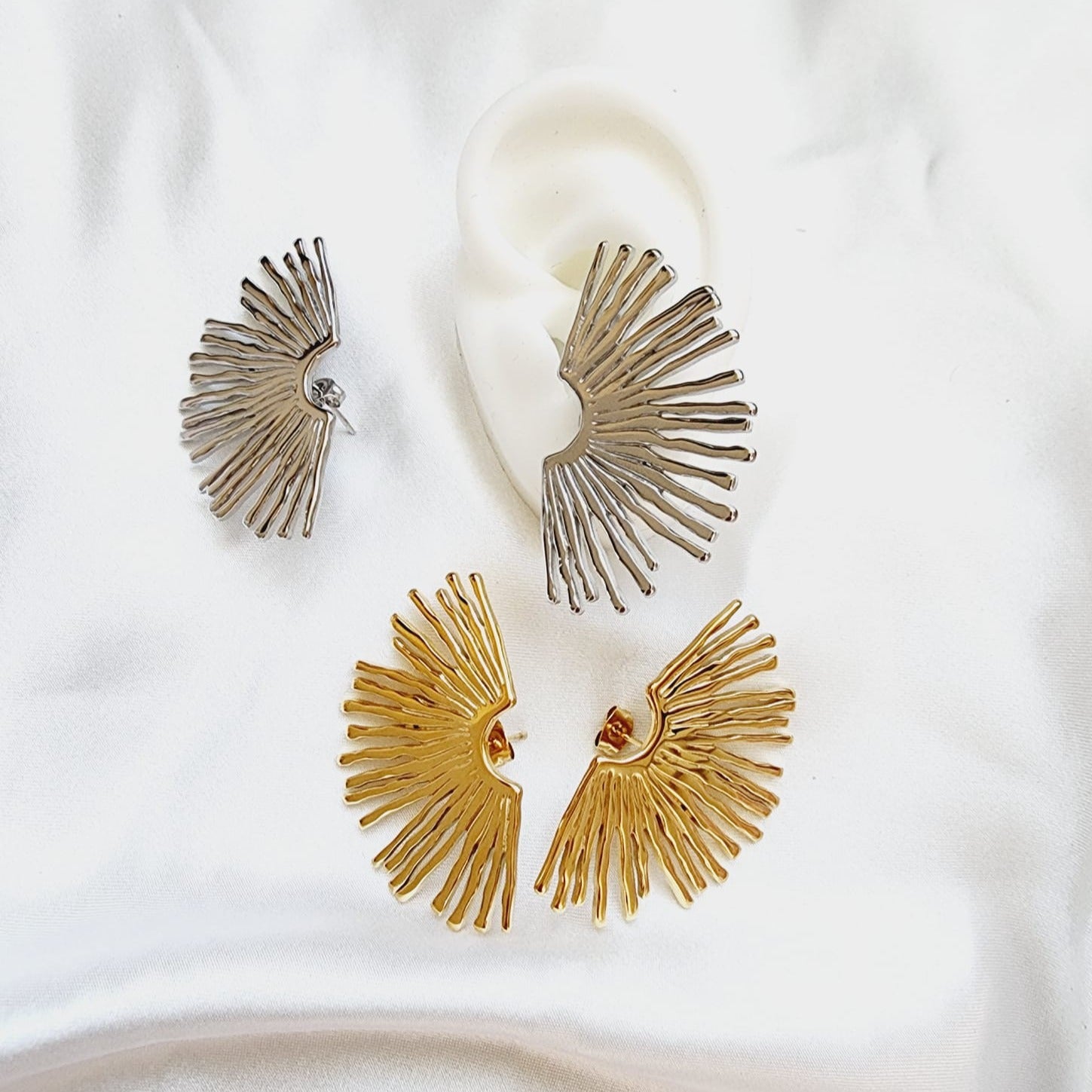 fan earrings, silver earrings, hypoallergenic earrings, fan maxi studs, 18k gold plated earrings, Waterproof earrings, Silver and gold, Durable earrings, Elegant earrings, Timeless design, aesthetic earrings, timeless earrings, Fashion accessories, Stylish jewelry, stylish earrings, Versatile jewelry, Bold Earrings