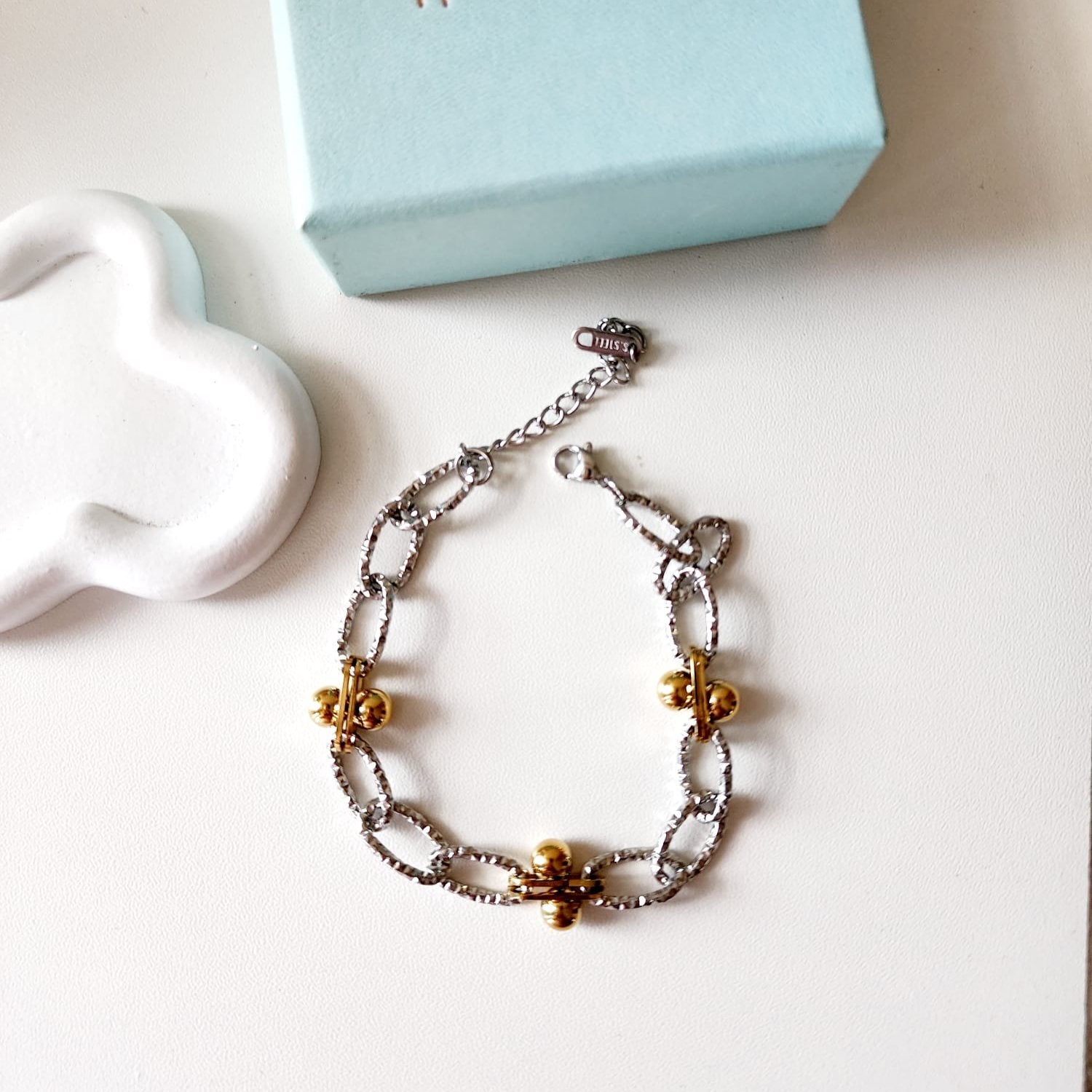 Geometric two tone bracelet, Circular double tone bracelet, Double tone vintage bracelet, constellation bracelet, Vintage bracelet, double tone jewelry, Water resistance Bracelet, Mesh silver bracelet, Vintage Jewelry, 
Cuban Bracelet, Vintage Bracelet, Paper Link Bracelet, Minimalist Jewelry, Minimalist Gift for her, religious gift, waterproof bracelet, Water resistant bracelet, Minimalist Gift