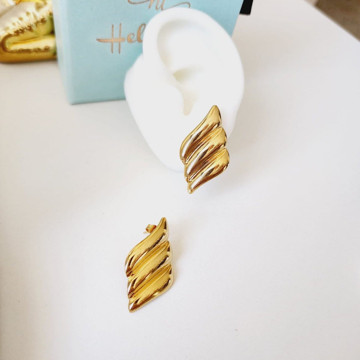 Bold golden studs, bold three tone earrings, bold silver earring, chunky golden studs, geometric jewelry, spiral earrings, spiral silver earrings, hearts silver medium earrings, Silver classy earrings, hearts earrings, self love earrings, silver chunky hearts earrings, two tones chunky earrings, hypoallergenic earrings, two tone everyday hoops, 18k gold plated earrings, Waterproof earrings, Silver and gold earrings, Durable earrings, Elegant earrings, Timeless design, aesthetic earrings, timeless earrings, 