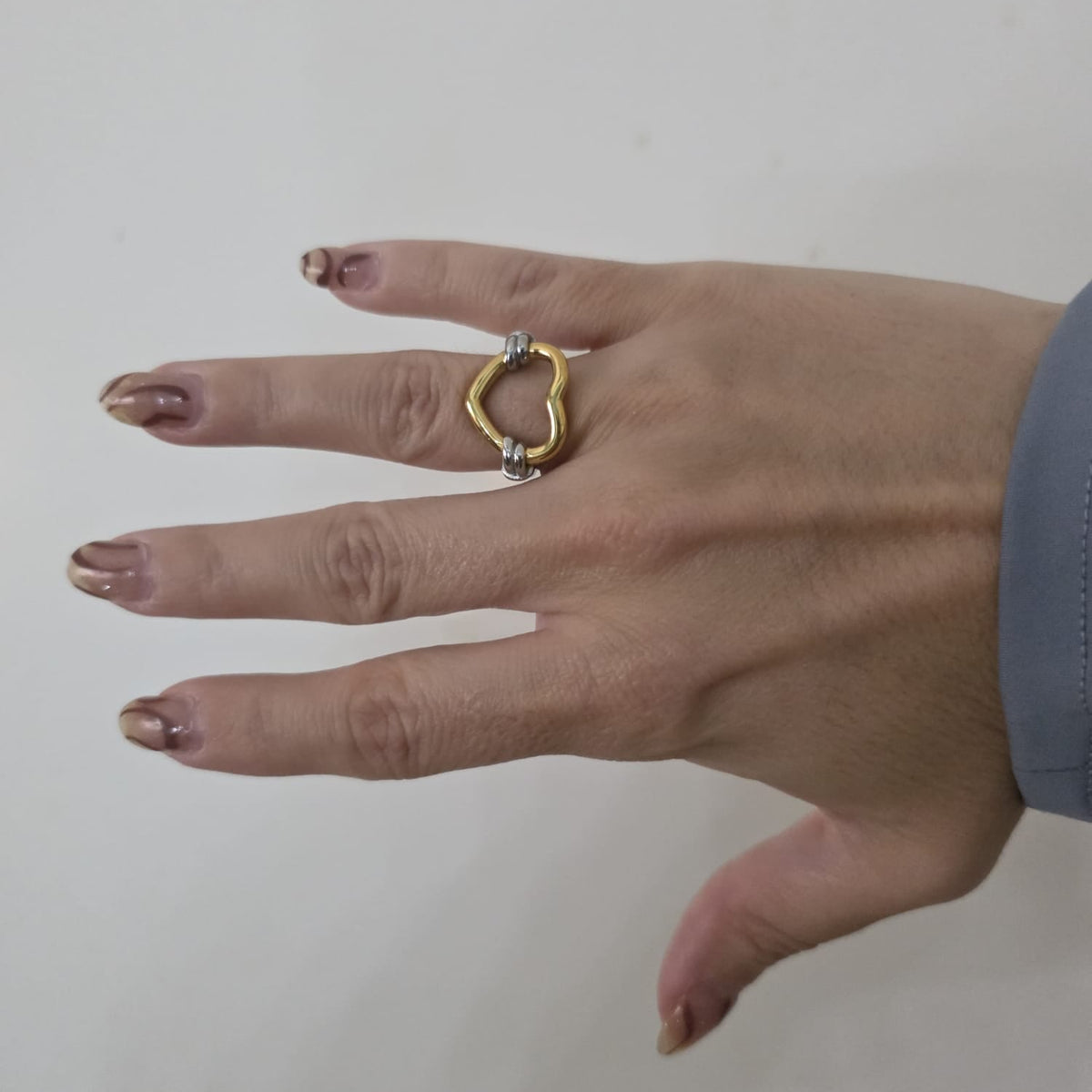 Two tone ring, two tone heart ring, two tone love ring, heart ring, chunky heart ring, promise ring, bold heart ring, valentine gift, jewelry gift for valentines, love ring, love jewelry, gift for wife, gift for friend, friendship gifts, self love ring, amor propio anillo, anillo de corazon, waterproof ring, waterproof jewelry, timeless jewelry, timeless ring, gift for girlfriend, soulmate ring, elegant ring, classy ring, dainty ring, everyday ring, must have ring, must have jewelry