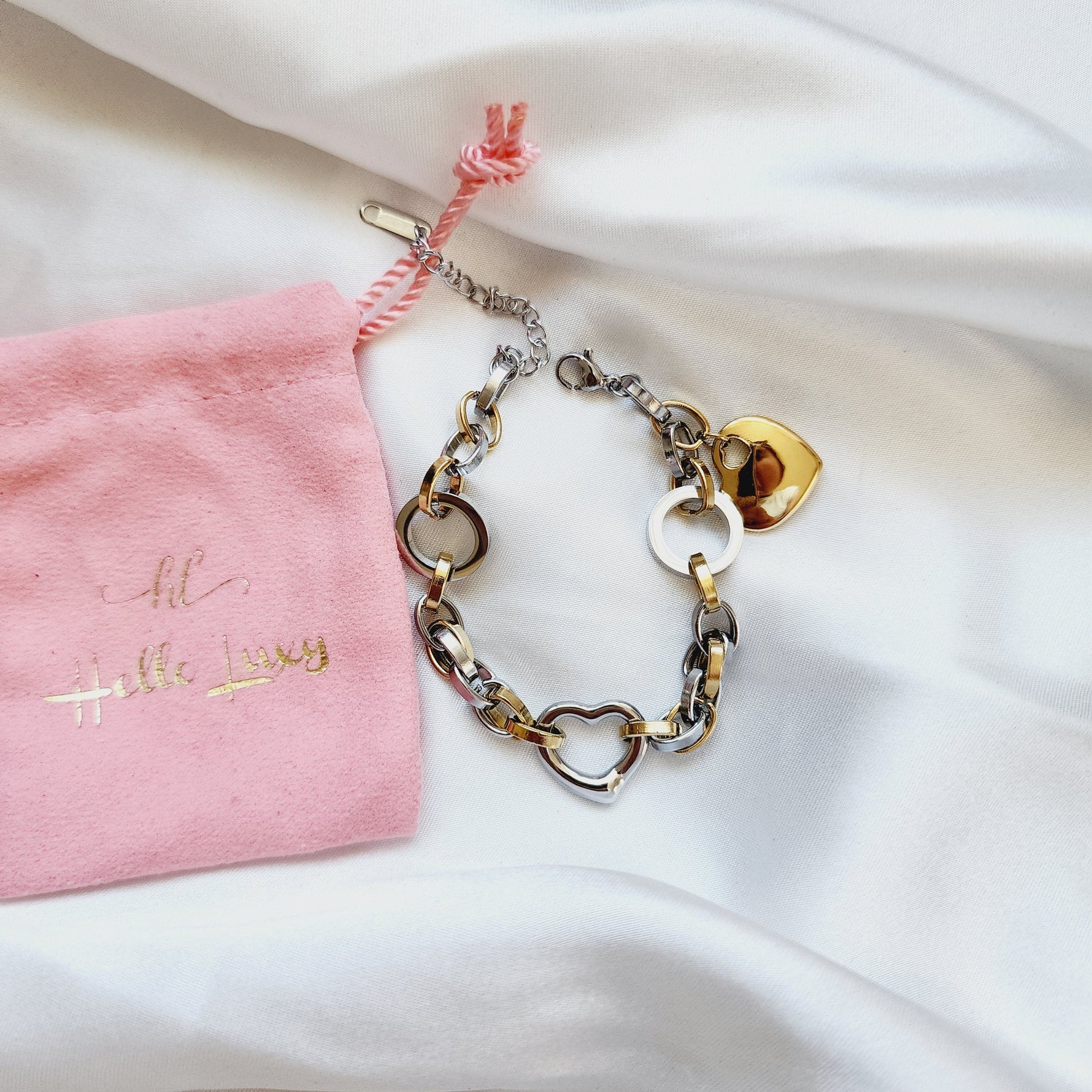 heart three tone bracelet, heart double tone bracelet, Double tone religious bracelet, Religious bracelet, Vintage bracelet, double tone jewelry, Water resistance Bracelet, Mesh silver bracelet, Vintage Jewelry, 
Cuban Bracelet, Vintage Bracelet, Paper Link Bracelet, Minimalist Jewelry, Minimalist Gift for her, religious gift, waterproof bracelet, Water resistant bracelet, Minimalist Gift
