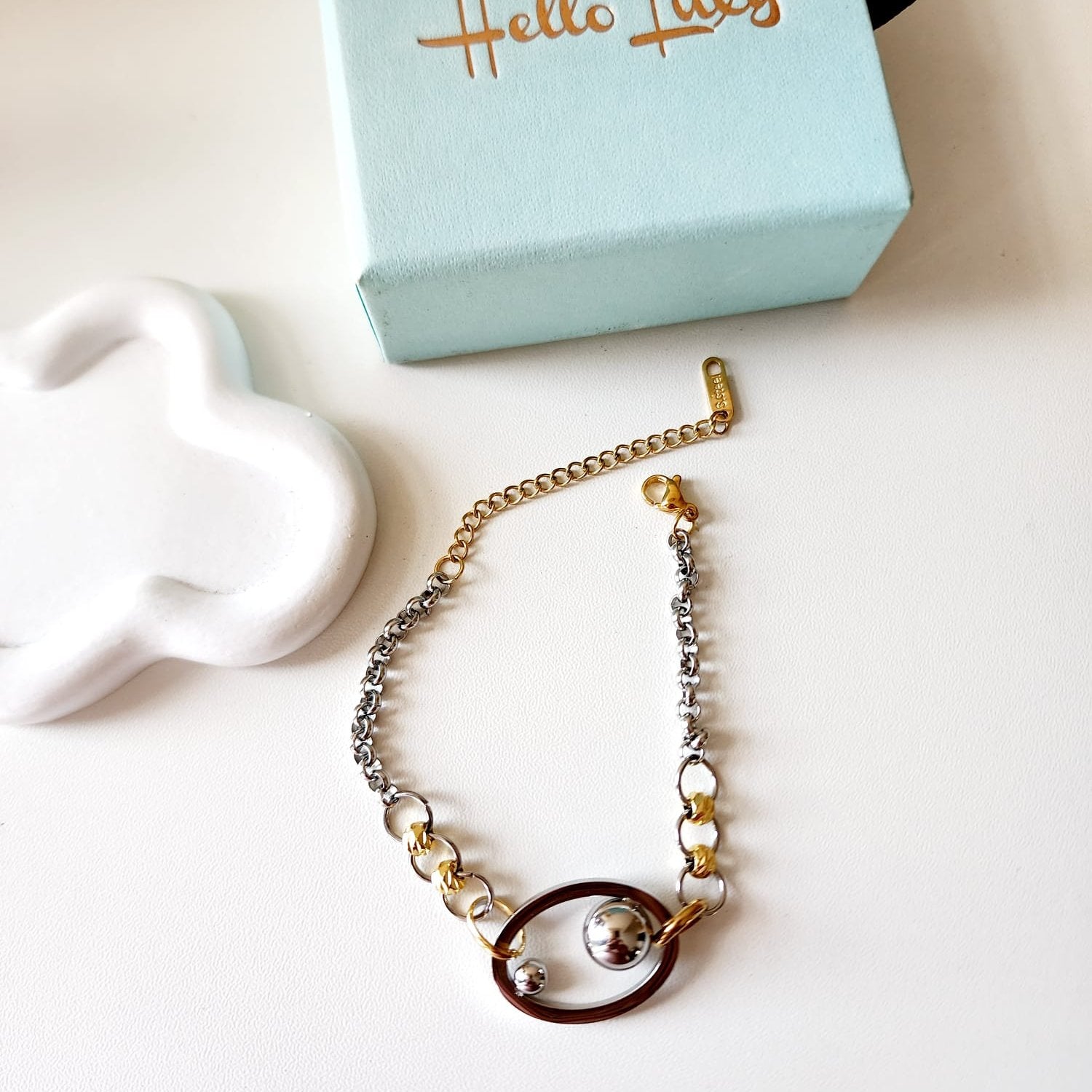 Geometric two tone bracelet, Circular double tone bracelet, Double tone vintage bracelet, constellation bracelet, Vintage bracelet, double tone jewelry, Water resistance Bracelet, Mesh silver bracelet, Vintage Jewelry, 
Cuban Bracelet, Vintage Bracelet, Paper Link Bracelet, Minimalist Jewelry, Minimalist Gift for her, religious gift, waterproof bracelet, Water resistant bracelet, Minimalist Gift