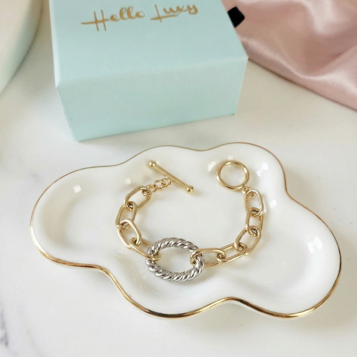 Geometric two tone bracelet, Circular double tone bracelet, Double tone vintage bracelet, constellation bracelet, Vintage bracelet, double tone jewelry, Water resistance Bracelet, Mesh silver bracelet, Vintage Jewelry, 
Cuban Bracelet, Vintage Bracelet, Paper Link Bracelet, Minimalist Jewelry, Minimalist Gift for her, religious gift, waterproof bracelet, Water resistant bracelet, Minimalist Gift

Minimalist Bracelet

Minimaliist Jewelry

Luxy Envy Jewelry

Luxy Envy Bracelets

Luxy Envy Bracelet