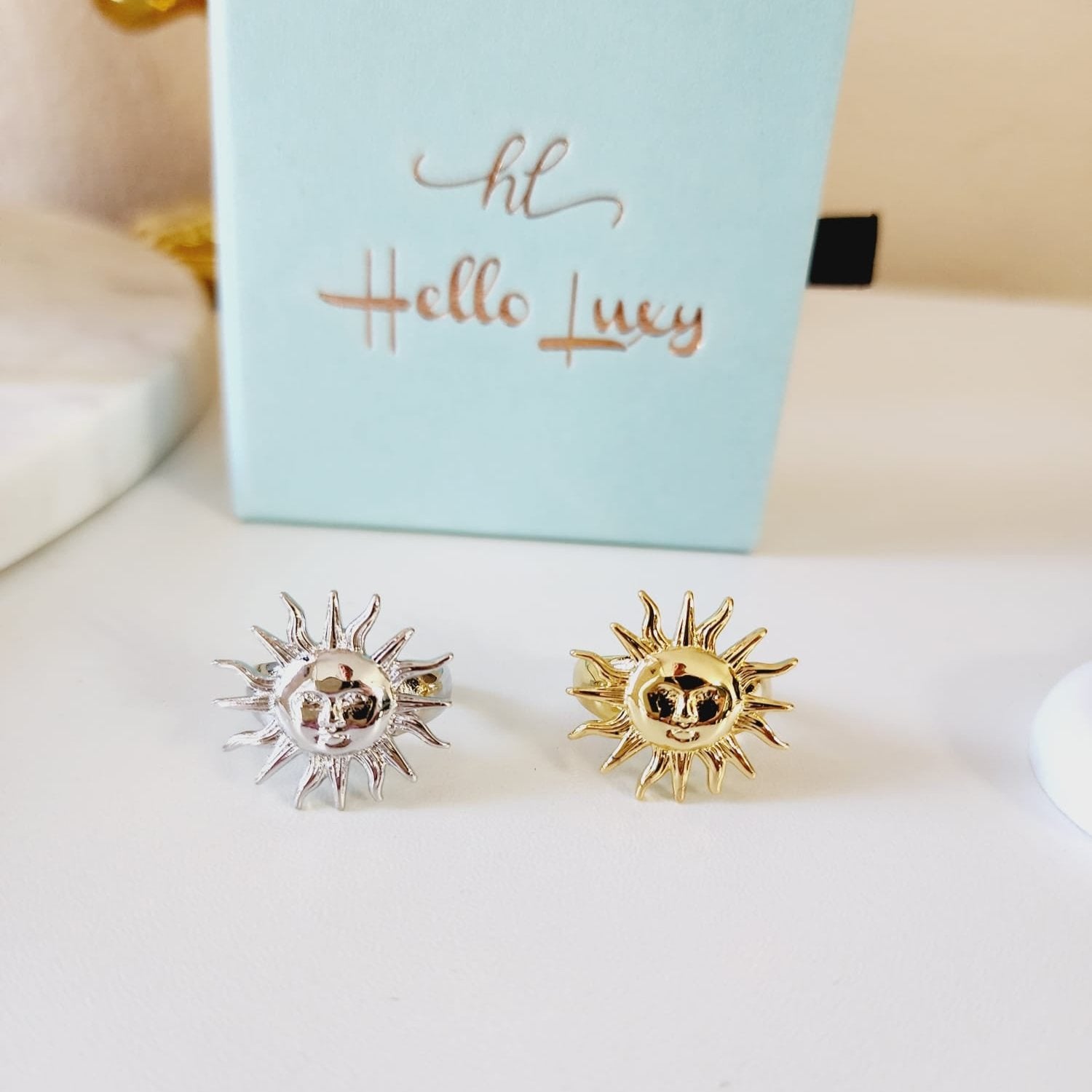 Sun Bold Ring, Sun Chunky Silver Ring, Chunky Golden Ring, chunky gold rings, gold plated rings, womens gold rings, gold stacking rings, gold and silver rings, statement ring, gold plated rings for women, gold plated ring, gold plated rings women, anillos de acero inoxidable para mujer, gold rings size 10, gold and silver ring, size 10 gold rings for women, gold rings for women size 10, Gold Plated Jewelry, tarnish free jewelry, Water Resistant, sweat resistant jewelry, water resistance jewelry, minimalist 