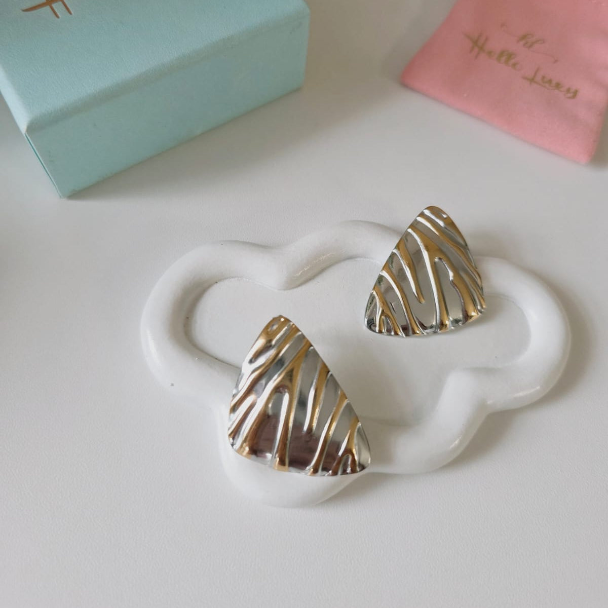 Swirl Bold two tone earrings, Swirl design earrings, bold abstract two tone Earrings, Simple Ear hole free, Ear bone clip, gold ear bone clip, gold ear hole earrings, Water resistant gold hoops, tarnish free gold open hoops, Lightweight Chunky Open Hoops, 14k lightweight chunky hoops, 14k gold hoops, 14k Double tone hoops, 18k Gold Filled lightweight hoops, 18k Gold Filled hoops, classy gold hoops, bold gold hoops, chunky double tone hoops, chunky medium gold hoops, chunky medium double tone hoops