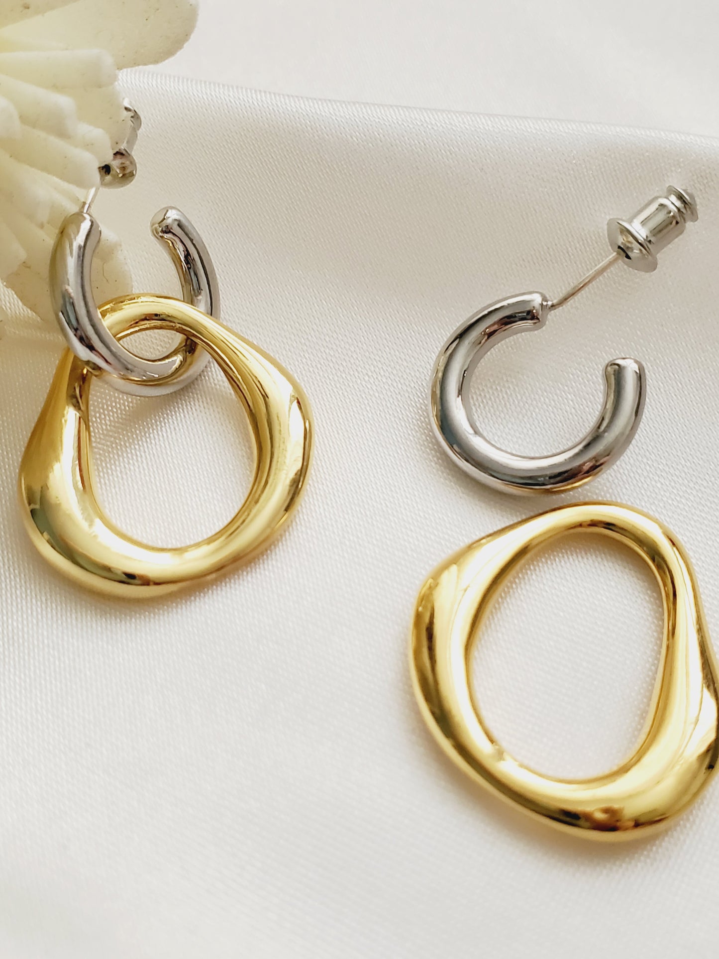 Water resistance jewelry, Hypoallergenic jewelry, does not tarnish jewelry, Gold Plated Necklaces, Vintage Necklace, Minimalist Jewelry, Hello Luxy, Fine Jewelry, Tik Tok Jewelry, Tik Tok Fashion, Best Gift for wife, Wife best gift