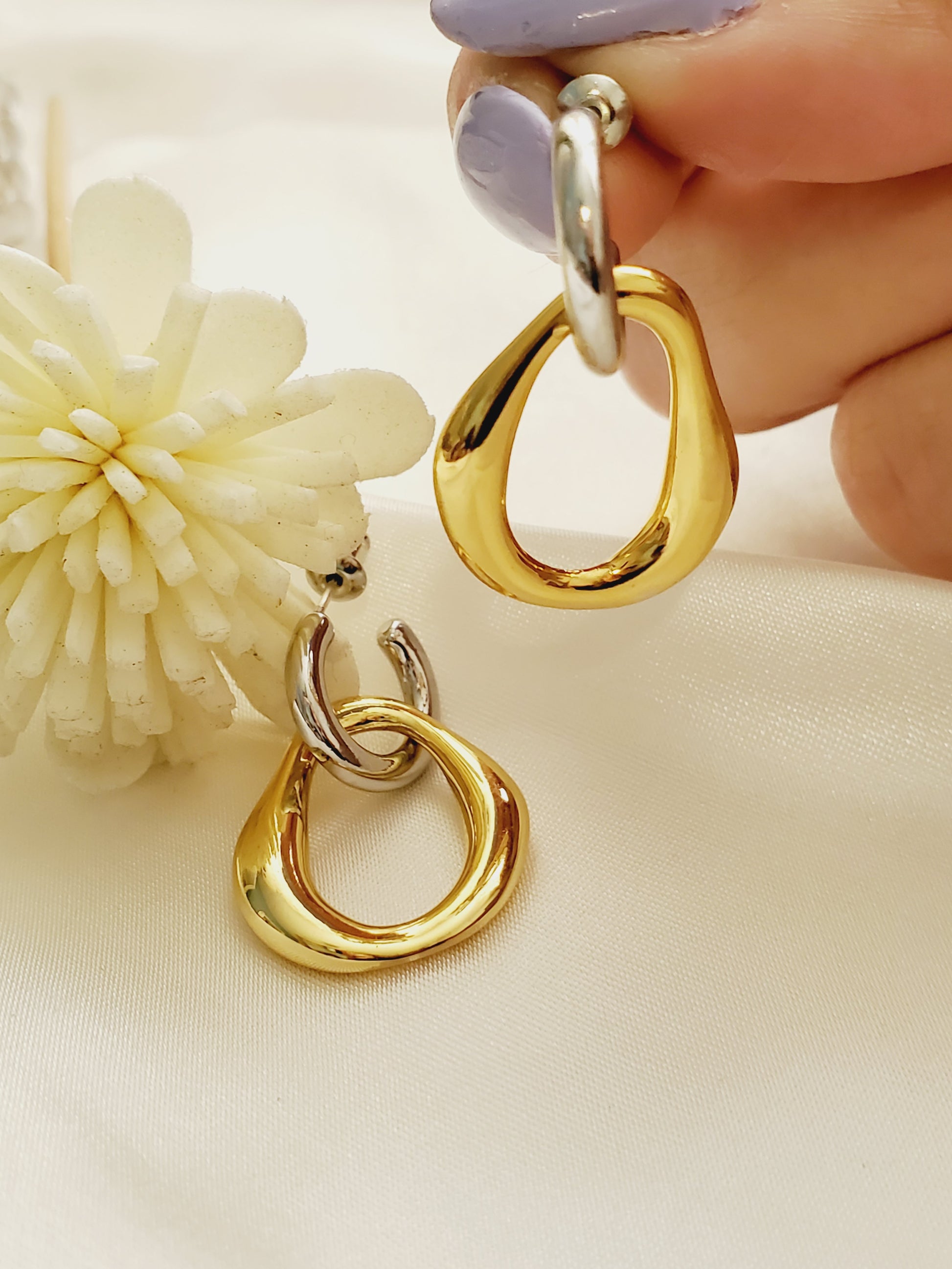Water resistance jewelry, Hypoallergenic jewelry, does not tarnish jewelry, Gold Plated Necklaces, Vintage Necklace, Minimalist Jewelry, Hello Luxy, Fine Jewelry, Tik Tok Jewelry, Tik Tok Fashion, Best Gift for wife, Wife best gift
