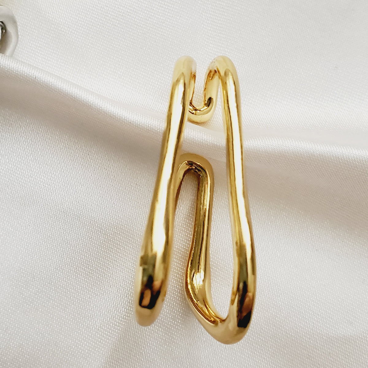 Bold Ear Cuff, Stainless Steel Ear cuff, chunky ear cuff, classy ear cuff, edgy ear cuff, stacking ear cuff, Simple Ear hole free, Ear bone clip, gold ear bone clip, gold ear hole earrings