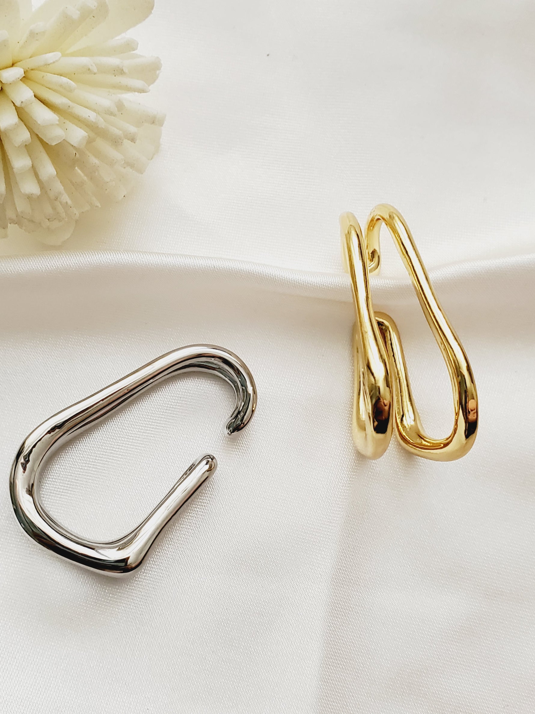 Bold Ear Cuff, Stainless Steel Ear cuff, chunky ear cuff, classy ear cuff, edgy ear cuff, stacking ear cuff, Simple Ear hole free, Ear bone clip, gold ear bone clip, gold ear hole earrings