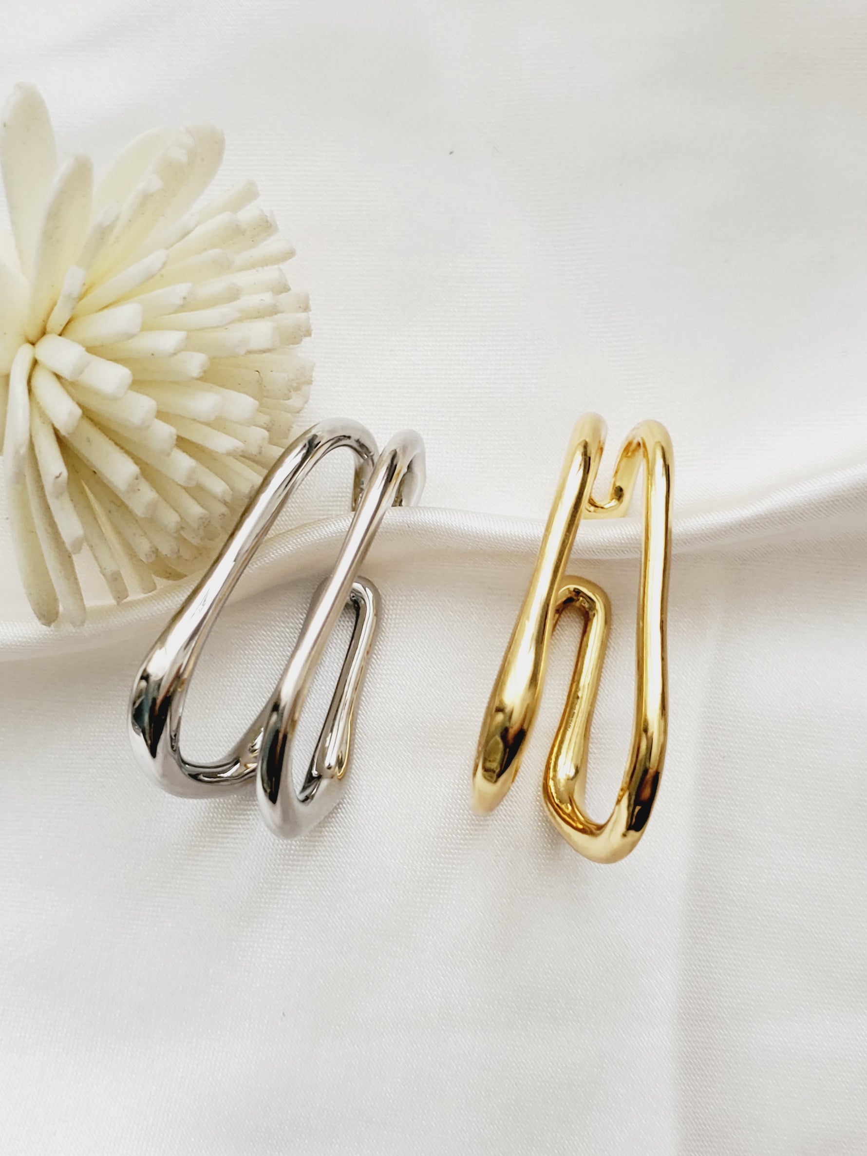 Bold Ear Cuff, Stainless Steel Ear cuff, chunky ear cuff, classy ear cuff, edgy ear cuff, stacking ear cuff, Simple Ear hole free, Ear bone clip, gold ear bone clip, gold ear hole earrings