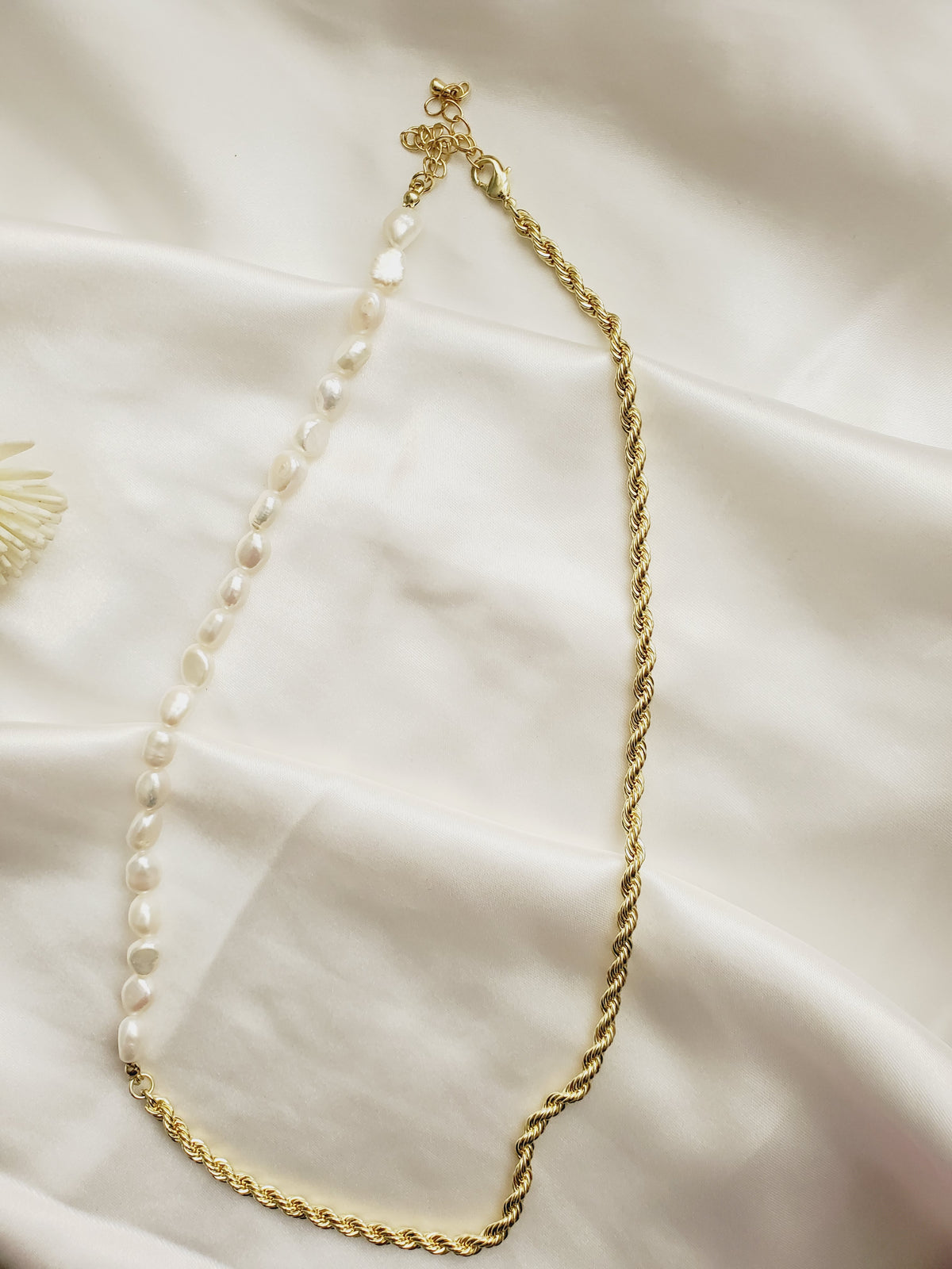 Water resistance jewelry, Hypoallergenic jewelry, does not tarnish jewelry, Gold Plated Necklaces, Vintage Necklace, Minimalist Jewelry, Hello Luxy, Fine Jewelry, Tik Tok Jewelry, Tik Tok Fashion, Best Gift for wife, Wife best gift