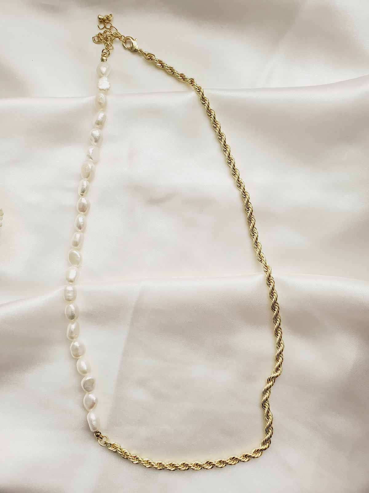 Water resistance jewelry, Hypoallergenic jewelry, does not tarnish jewelry, Gold Plated Necklaces, Vintage Necklace, Minimalist Jewelry, Hello Luxy, Fine Jewelry, Tik Tok Jewelry, Tik Tok Fashion, Best Gift for wife, Wife best gift