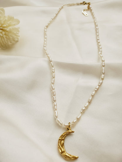 Water resistant jewelry, Hypoallergenic jewelry, tarnish free jewelry, Gold Plated Necklaces, Vintage Necklace, Minimalist Jewelry, Ellie Vail Jewelry, Ellie Vail Necklace, Hey Harper Jewelry, waterproof jewelry, cali tiger jewelry, cali tiger necklaces, 1980 jewelry, she is gold jewelry, kylie jenner necklace, Hello Luxy, Fine Jewelry, Tik Tok Jewelry, Tik Tok Fashion, Best Gift for wife, Wife best gift
