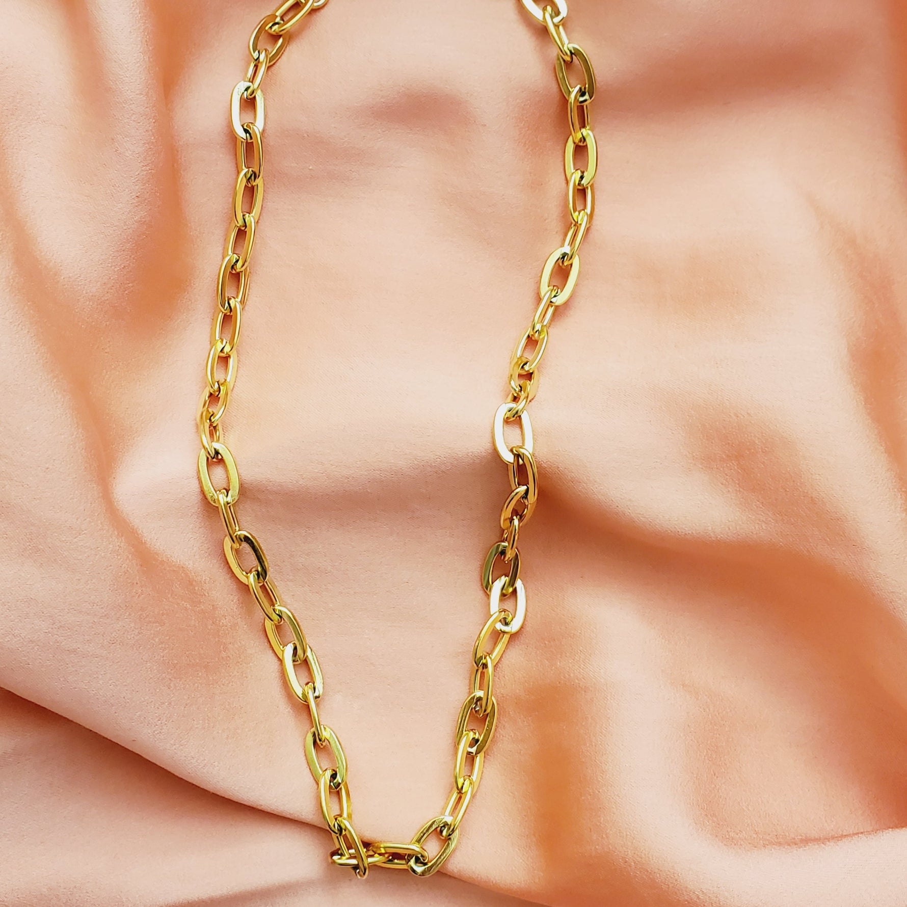 Water resistance jewelry, Hypoallergenic jewelry, does not tarnish jewelry, Gold Plated Necklaces, Vintage Necklace, Minimalist Jewelry, Hello Luxy, Fine Jewelry, Tik Tok Jewelry, Tik Tok Fashion, Best Gift for wife, Wife best gift