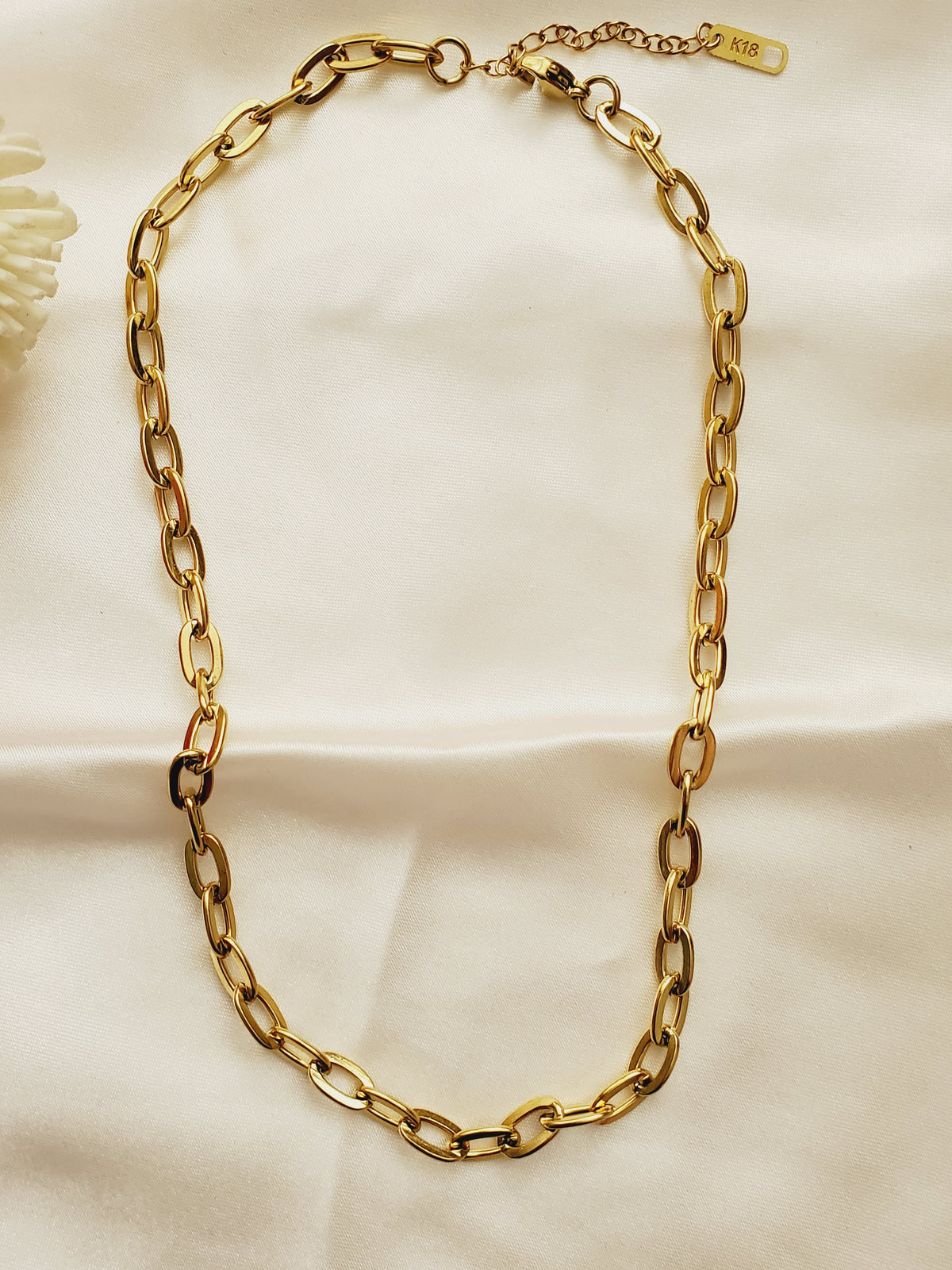 Water resistance jewelry, Hypoallergenic jewelry, does not tarnish jewelry, Gold Plated Necklaces, Vintage Necklace, Minimalist Jewelry, Hello Luxy, Fine Jewelry, Tik Tok Jewelry, Tik Tok Fashion, Best Gift for wife, Wife best gift