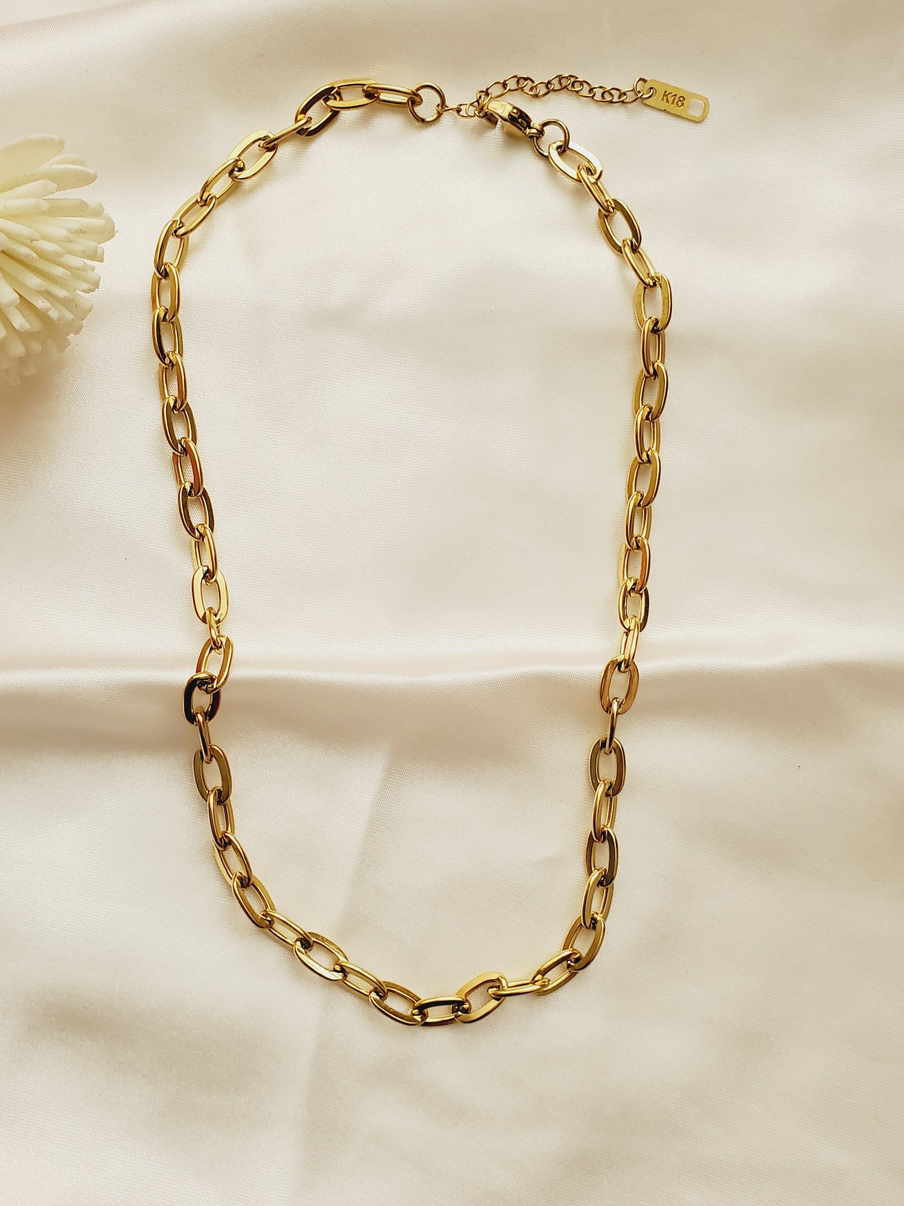 Water resistance jewelry, Hypoallergenic jewelry, does not tarnish jewelry, Gold Plated Necklaces, Vintage Necklace, Minimalist Jewelry, Hello Luxy, Fine Jewelry, Tik Tok Jewelry, Tik Tok Fashion, Best Gift for wife, Wife best gift