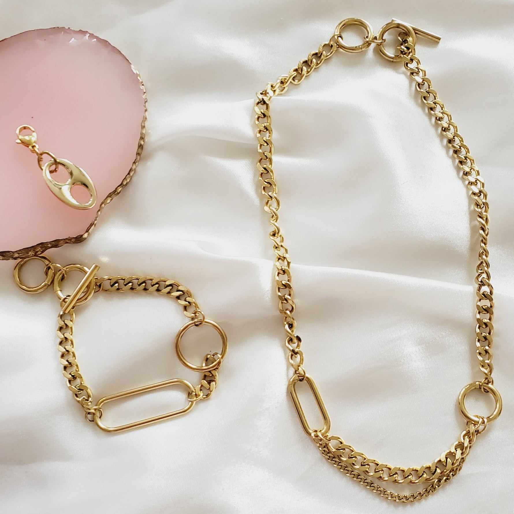 snake chain, herringbone chain, flat snake chain, gold herringbone, 18k gold snake chain, chunky gold necklace, gold fill chain, gold fill necklace, chain necklace, herringbone choker, rope chain necklace, layer necklace set, snake necklace