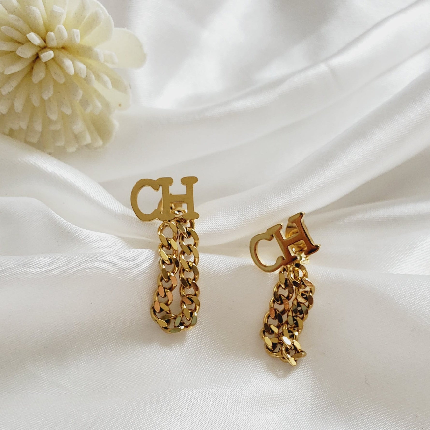 CH Earrings, Carolina Herrera Earrings, Cartier Earrings, Rose Gold Studs, Silver Studs, Gold Studs, Screw Golden Earrings, Screw Silver Earrings, Screw Rose Gold Earrings, Cartier Dupe Earrings, Water Resistant Earrings, Tarnish Free Earrings, Hypoallergenic Earrings, Ellie Vail Jewelry, Hey Harper Jewelry, Samira Jewelry, Hello Luxy Jewelry, Hello Luxy Earrings, 18K Gold Earrings, 18k Gold Plated Earring, 18k Gold Plated Jewelry