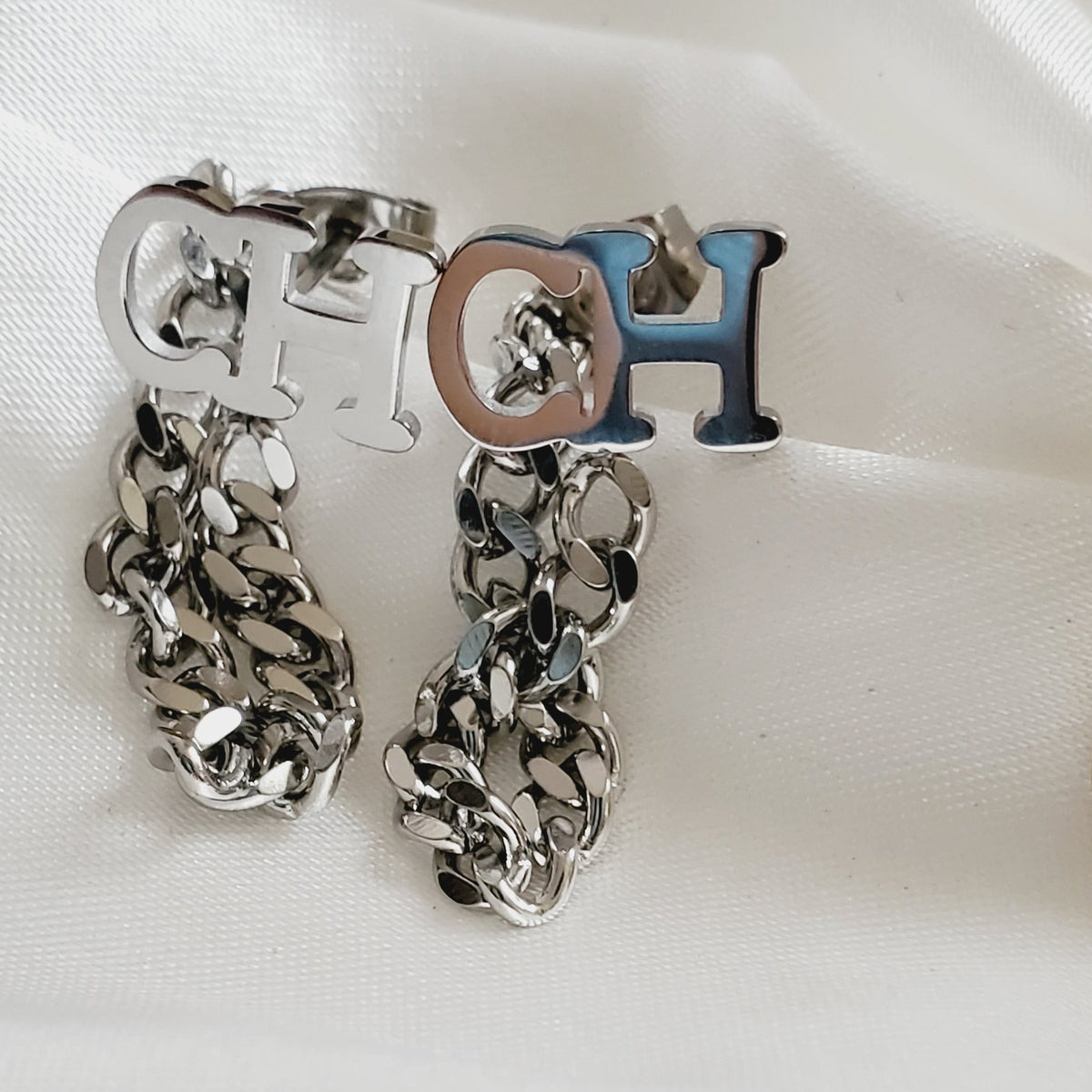 CH Earrings, Carolina Herrera Earrings, Cartier Earrings, Rose Gold Studs, Silver Studs, Gold Studs, Screw Golden Earrings, Screw Silver Earrings, Screw Rose Gold Earrings, Cartier Dupe Earrings, Water Resistant Earrings, Tarnish Free Earrings, Hypoallergenic Earrings, Ellie Vail Jewelry, Hey Harper Jewelry, Samira Jewelry, Hello Luxy Jewelry, Hello Luxy Earrings, 18K Gold Earrings, 18k Gold Plated Earring, 18k Gold Plated Jewelry