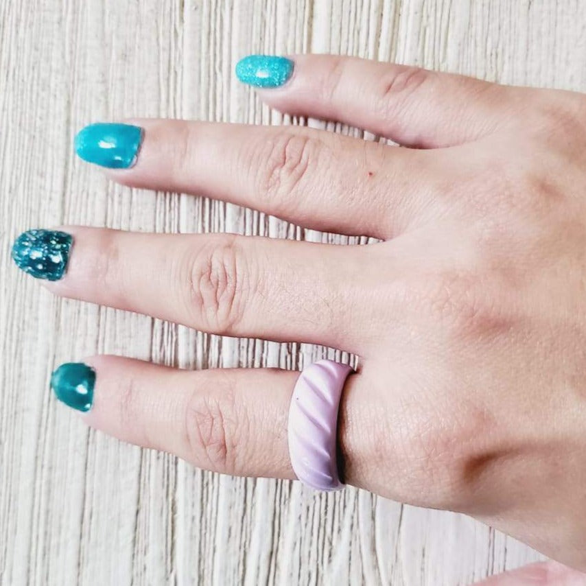 Candy Rings, Colorful Rings, Pride Rings, Summer Rings, Summer Essentials, Rainbow Rings, Color Rings, Happy Face Rings, Cubanas Rings, Croissant Rings, Twisted Rings, Pearls Rings, Smile Face Rings, Happy Face Rings, Gucci Rings, GG Rings