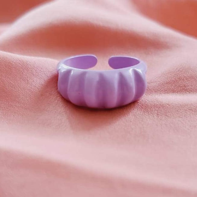 Candy Rings, Colorful Rings, Pride Rings, Summer Rings, Summer Essentials, Rainbow Rings, Color Rings, Happy Face Rings, Cubanas Rings, Croissant Rings, Twisted Rings, Pearls Rings, Smile Face Rings, Happy Face Rings, Gucci Rings, GG Rings
