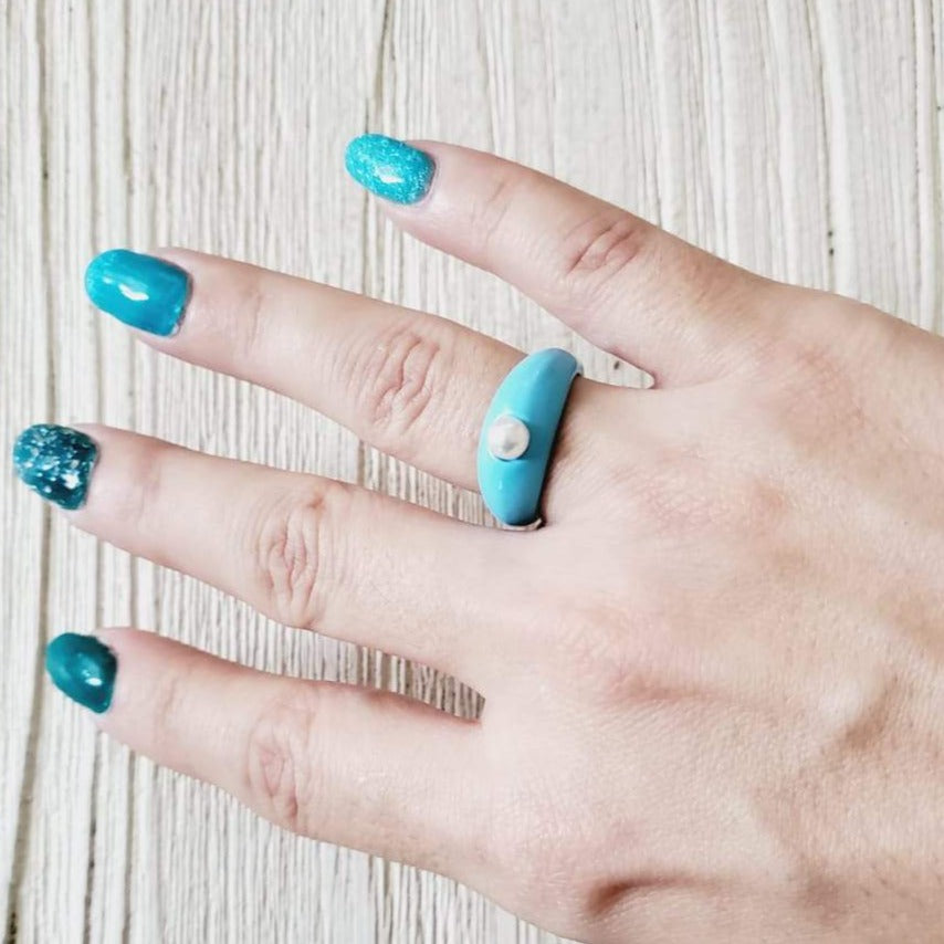 Candy Rings, Colorful Rings, Pride Rings, Summer Rings, Summer Essentials, Rainbow Rings, Color Rings, Happy Face Rings, Cubanas Rings, Croissant Rings, Twisted Rings, Pearls Rings, Smile Face Rings, Happy Face Rings, Gucci Rings, GG Rings